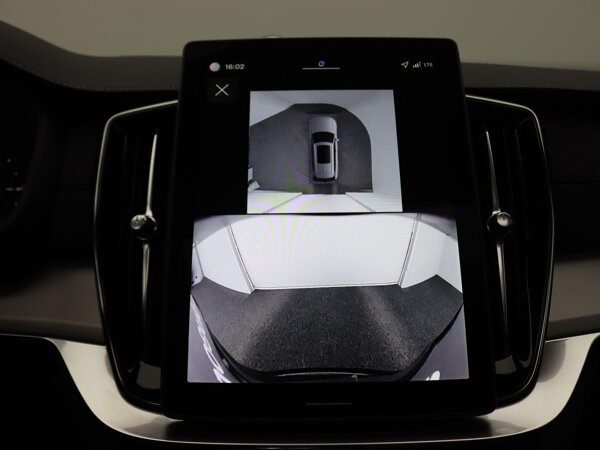 Visual Park Assist met Front "Fisheye" view
