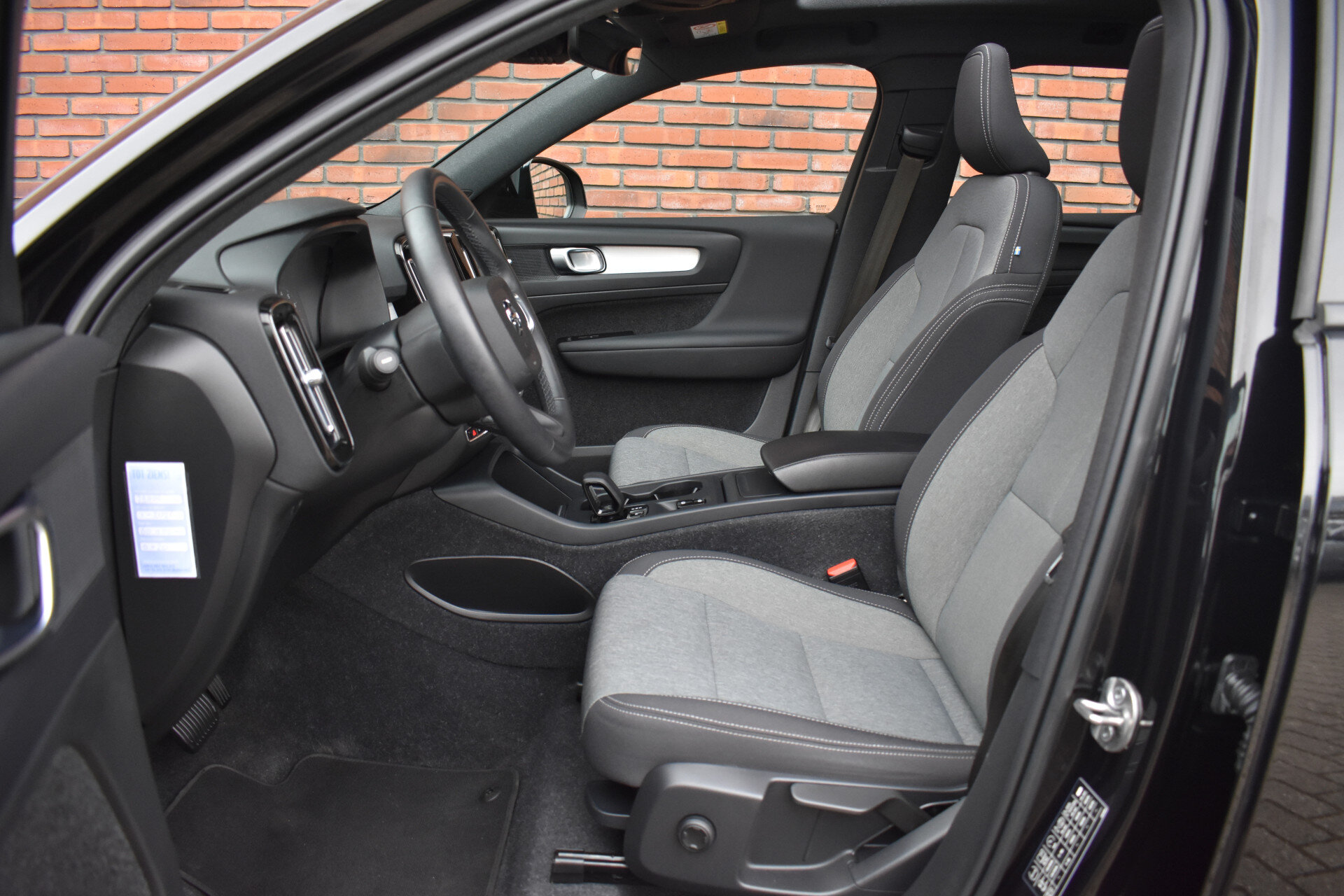 Volvo XC40 B3 177PK Momentum Business - Afbeelding 4