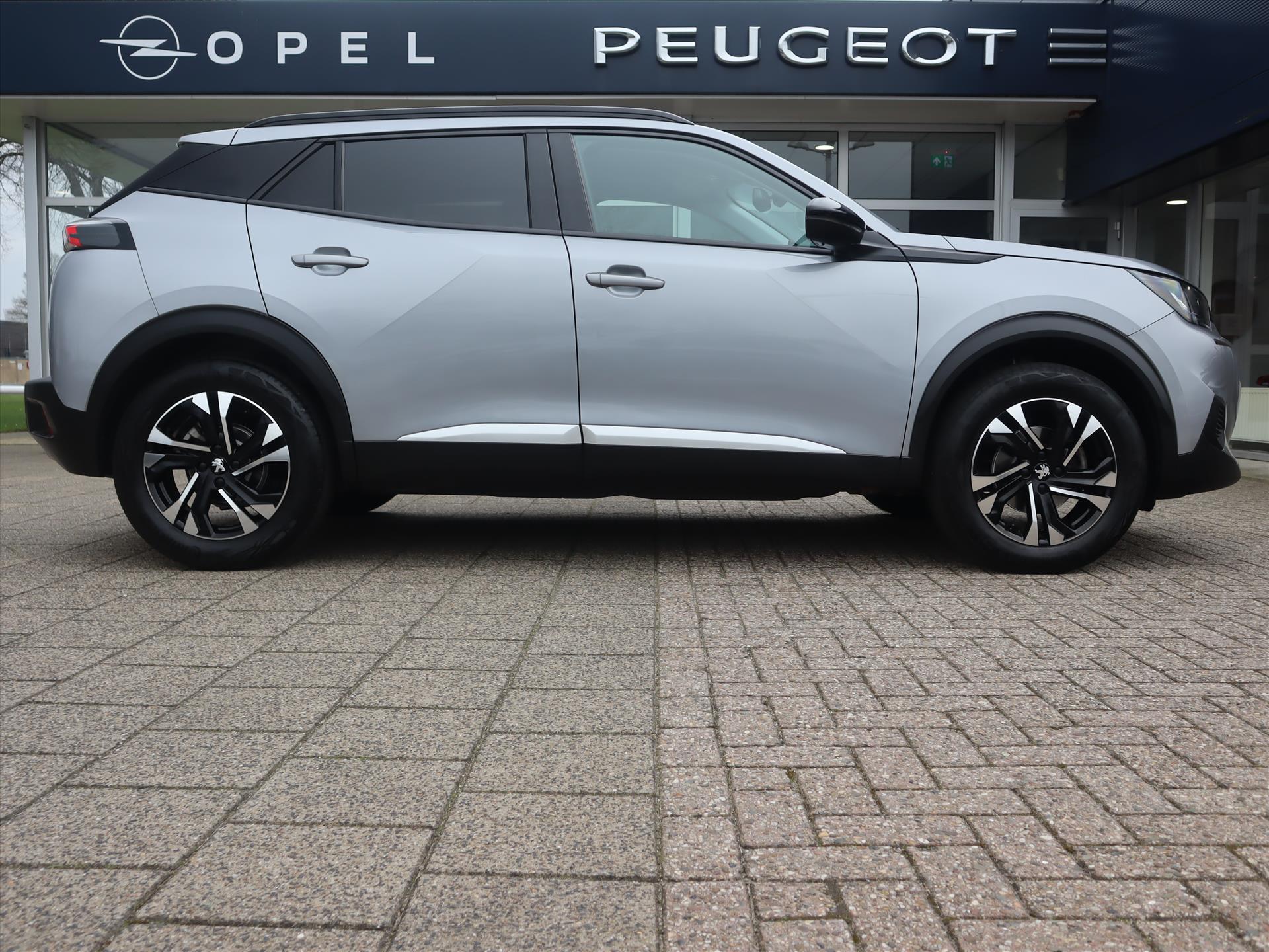 Peugeot 2008 Allure Pack PureTech 130pk EAT8 Automaat, Rijklaarprijs, Navigatie Adaptieve Cruise Control LED verlichting Trekhaak - Afbeelding 3