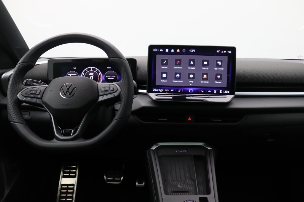 Volkswagen T-Roc 1.5 eTsi R-Line First Edition 150PK DSG Pano-Schuifdak, Trekhaak - Afbeelding 2