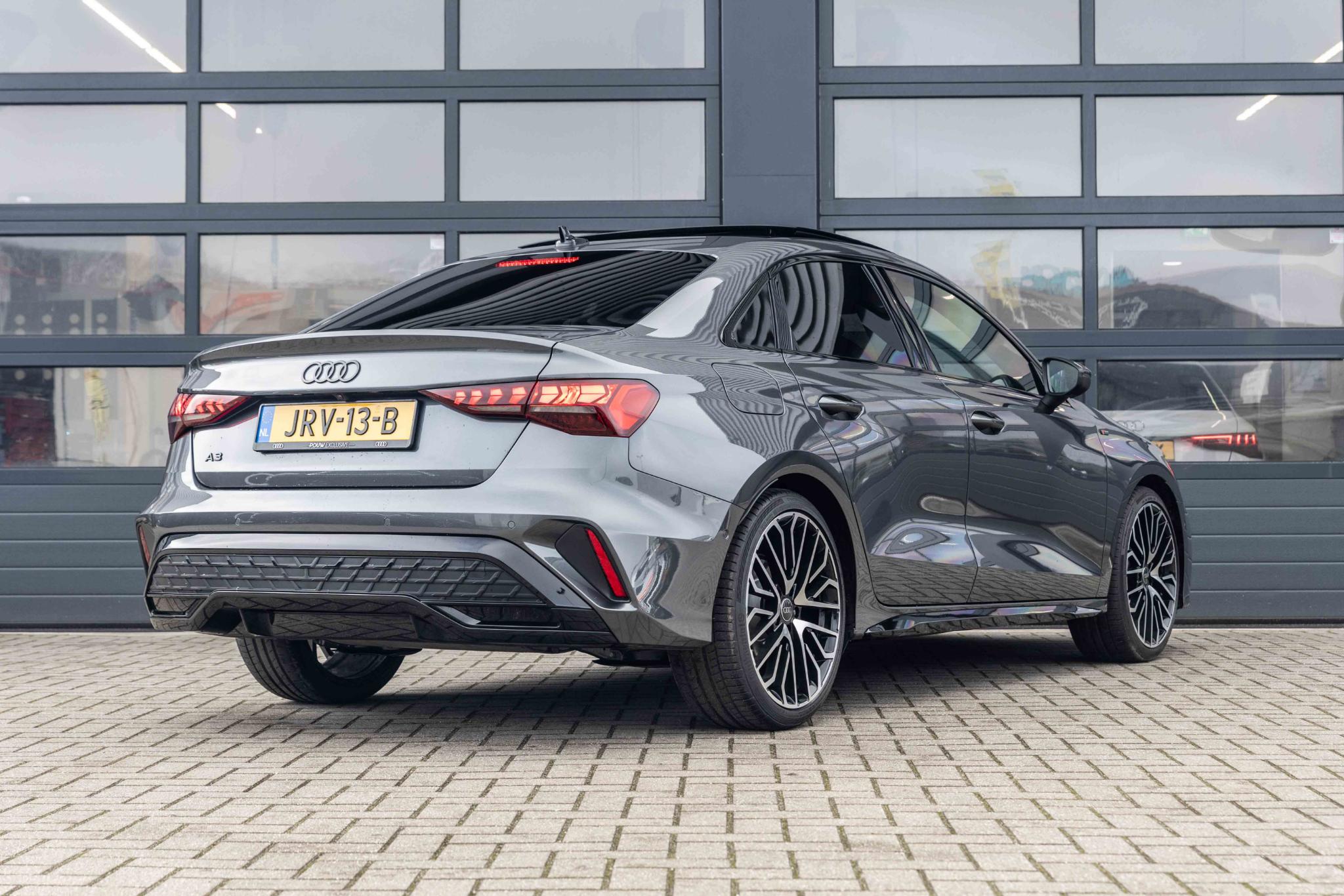 Audi A3 Limousine 35 TFSI 150pk S-tronic S Edition - Afbeelding 2