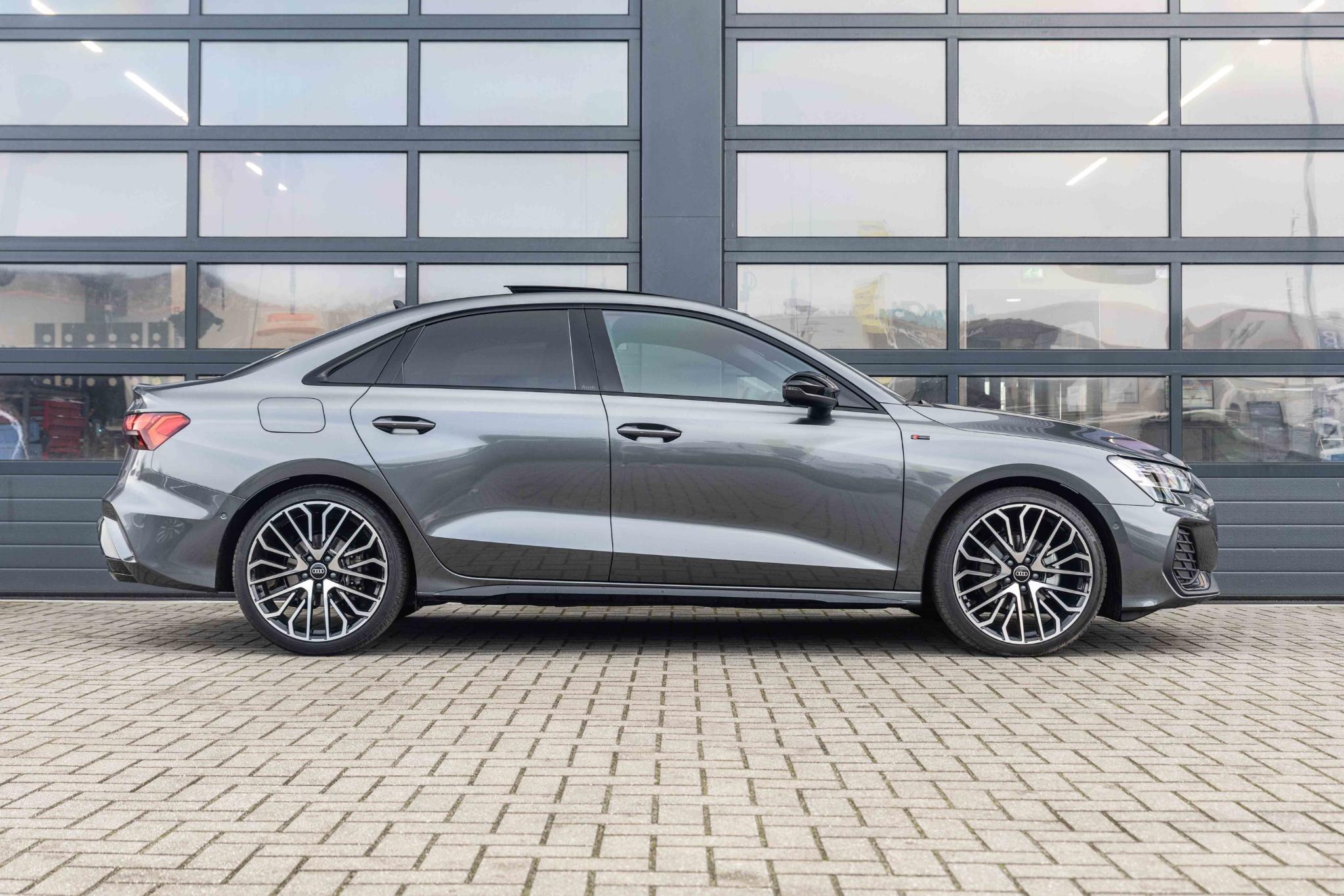 Audi A3 Limousine 35 TFSI 150pk S-tronic S Edition - Afbeelding 3