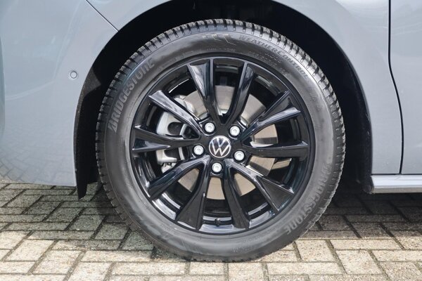 lichtmetalen velgen 6-spaaks 18" lichtmetalen velgen 6-spaaks 18"