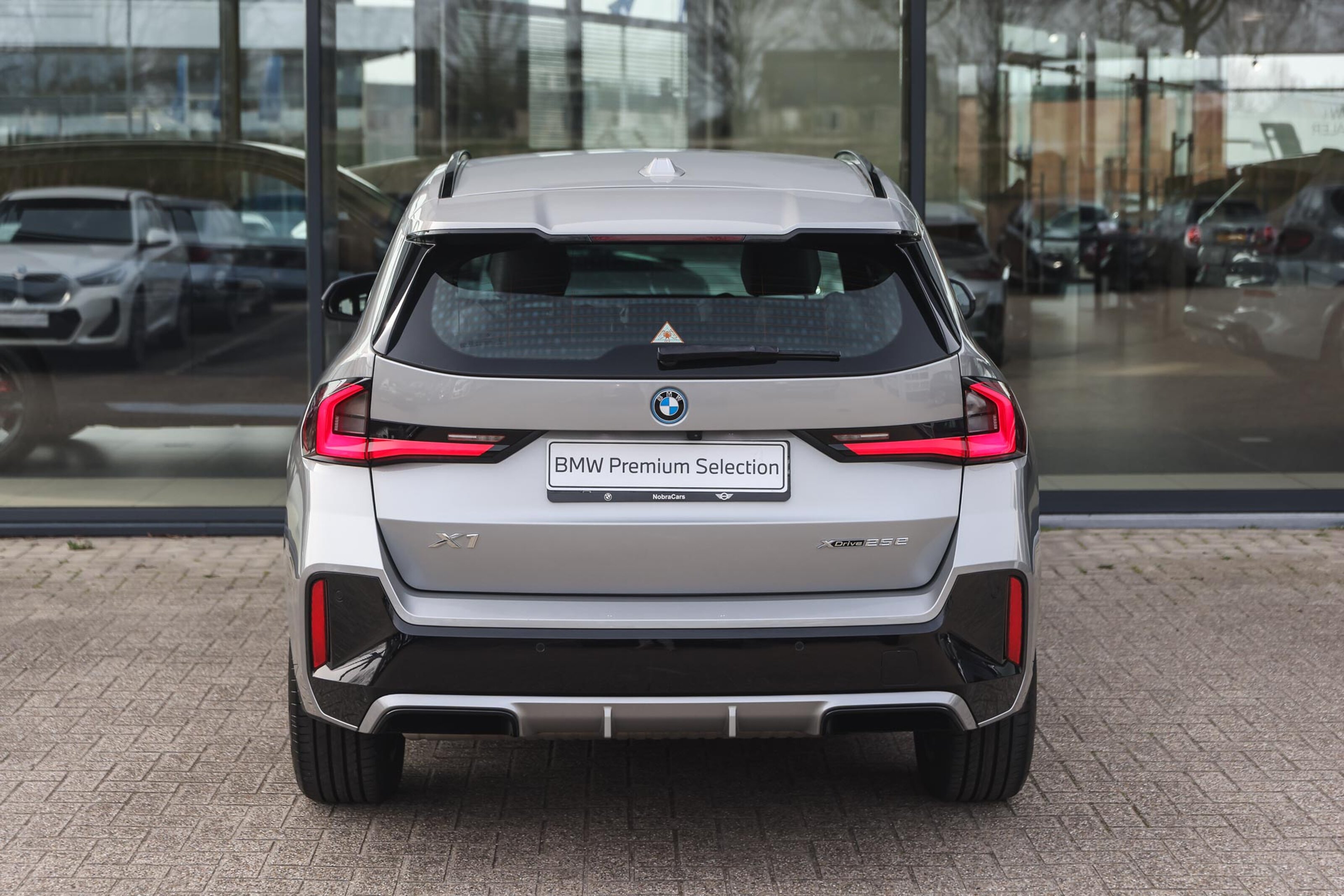 BMW X1 6