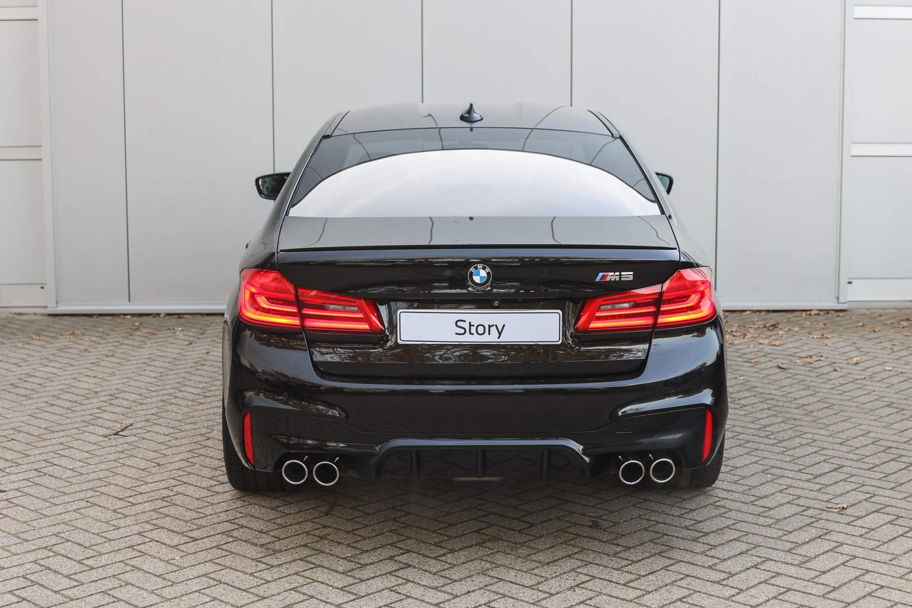 BMW M5 7