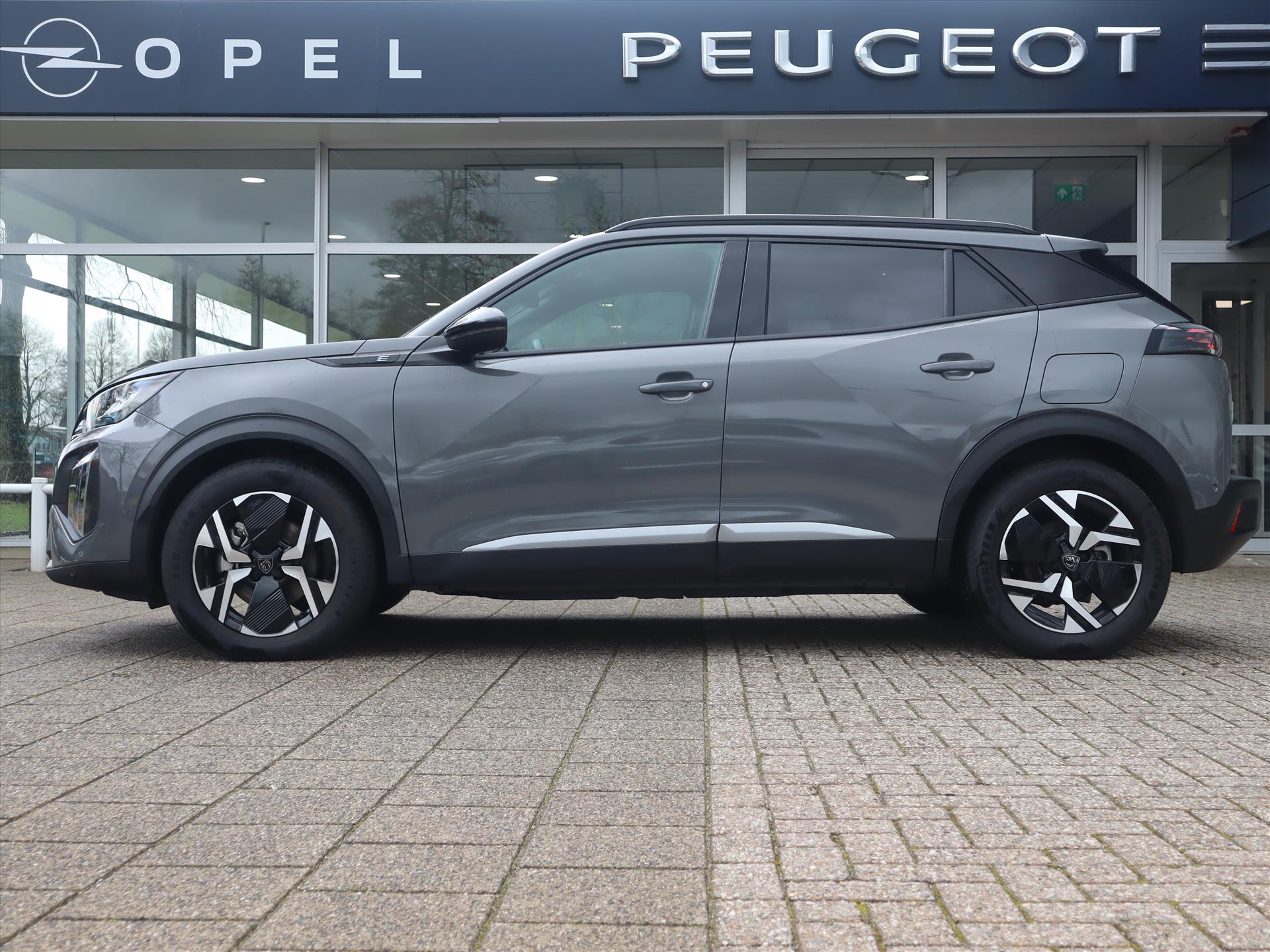 Peugeot e-2008 EV Allure Avantage 54kWh 156PK automaat, Rijklaarprijs, Navigatie 360° Camera Adaptieve cruise control - Afbeelding 2