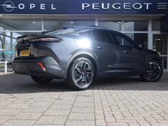 Peugeot 408 GT Plug-In Hybrid 225PK e-EAT8 automaat, Rijklaarprijs, Panoramadak Leder FOCAL 360° Camera 7,4 kW lader - Afbeelding 4