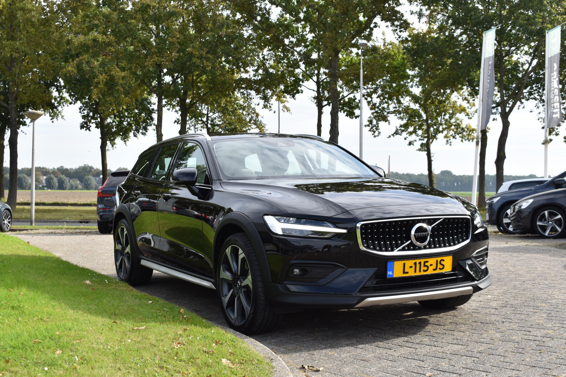 Volvo V60 Cross Country B5 265PK Automaat AWD Pro - Afbeelding 2