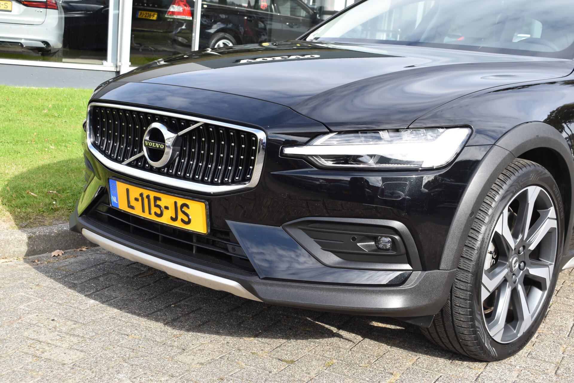 Volvo V60 Cross Country B5 265PK Automaat AWD Pro - Afbeelding 4
