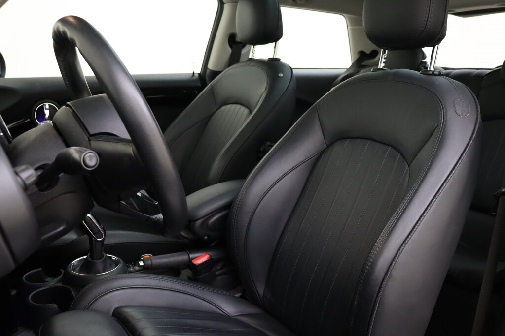 MINI Cooper S 8