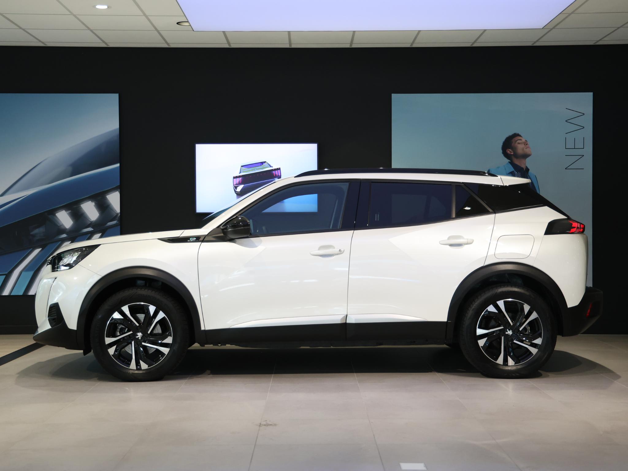 Peugeot e-2008 SUV EV Allure 50 kWh - Afbeelding 2