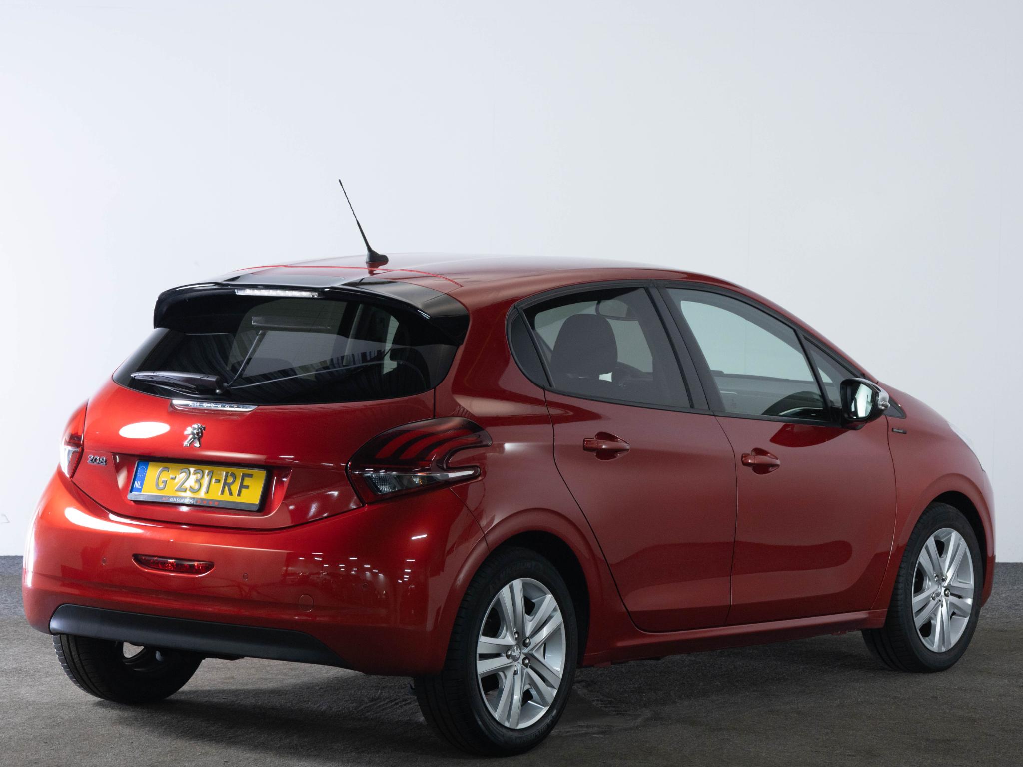 Peugeot 208 1.2 82 PK PureTech Signature - Afbeelding 5