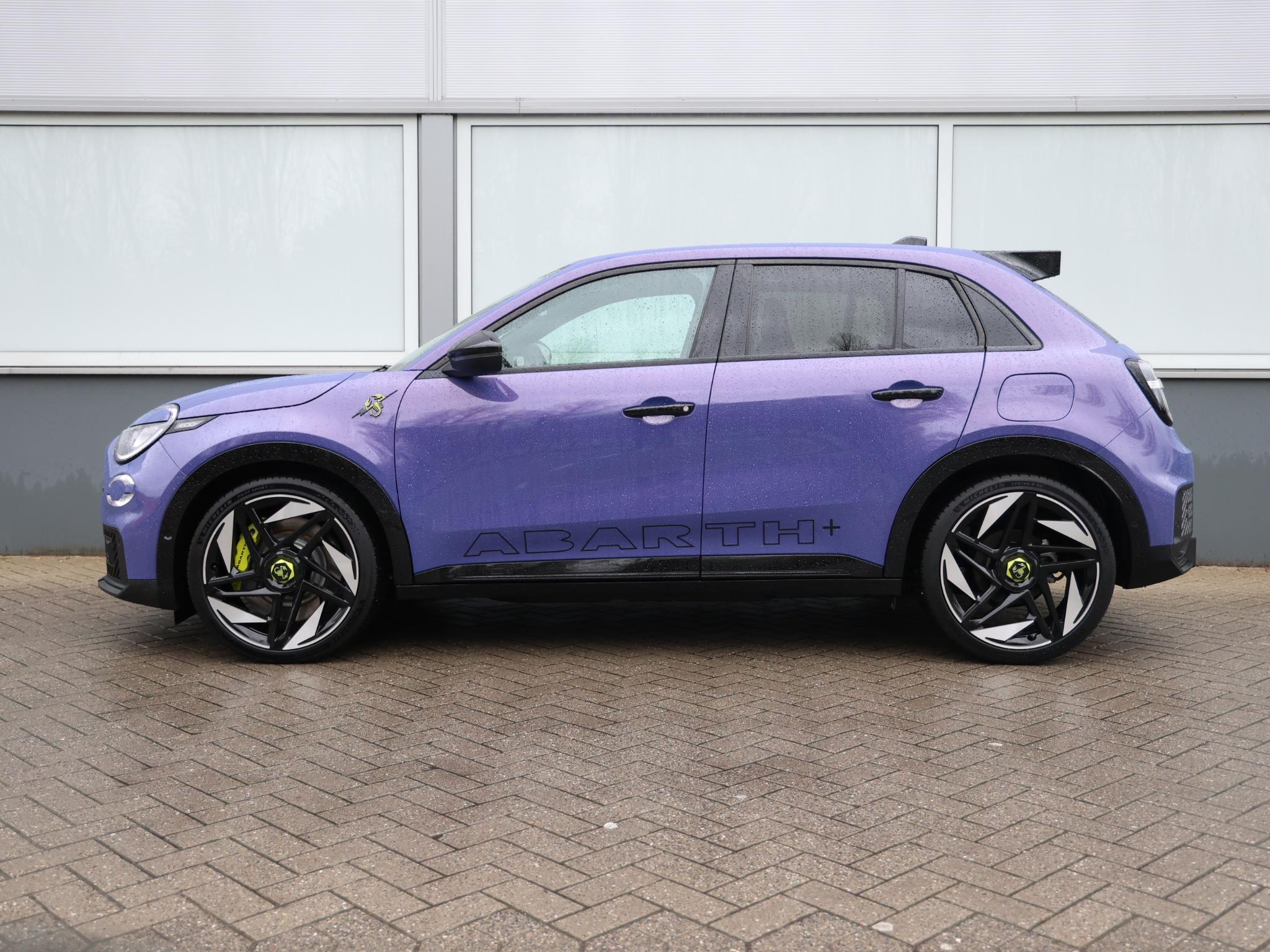 Abarth 600e Scorpionissima 54 kWh - Afbeelding 2