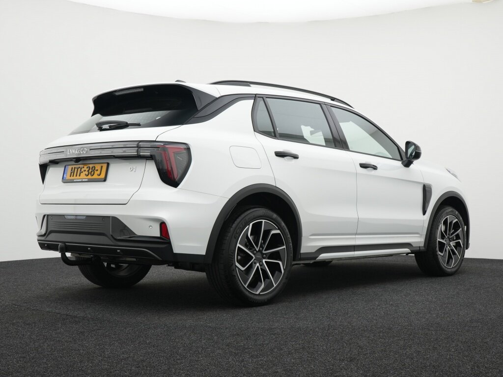 Lynk & Co 01 1.5 Core | Trekhaak | Navigatie | Camera | Cruise control - Afbeelding 2