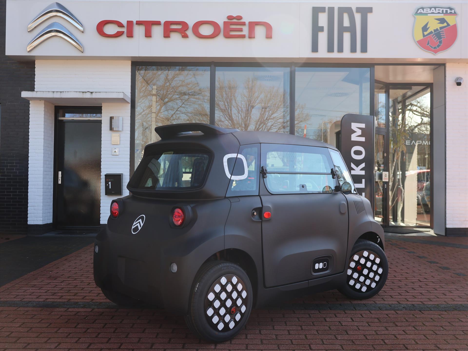 Citroën Ami EV 8pk Ami Dark Side, Rijklaarprijs | Panoramadak | Dakspoiler | 45km/h - Afbeelding 4
