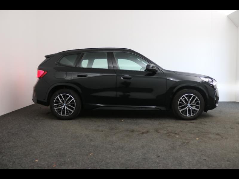 BMW X1 sDRIVE 18I M-PAKKET AUTOMAAT FACELIFT *DAB*GPS*CARPLAY*CAMERA SENSOREN*SPORTZETELS*ALCANTARA* v - Afbeelding 3