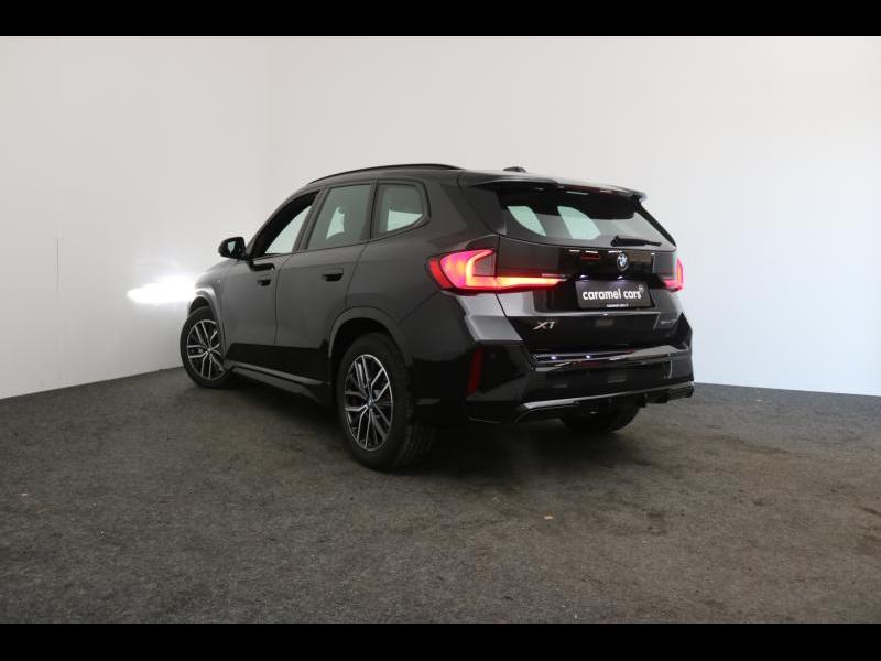 BMW X1 sDRIVE 18I M-PAKKET AUTOMAAT FACELIFT *DAB*GPS*CARPLAY*CAMERA SENSOREN*SPORTZETELS*ALCANTARA* v - Afbeelding 4