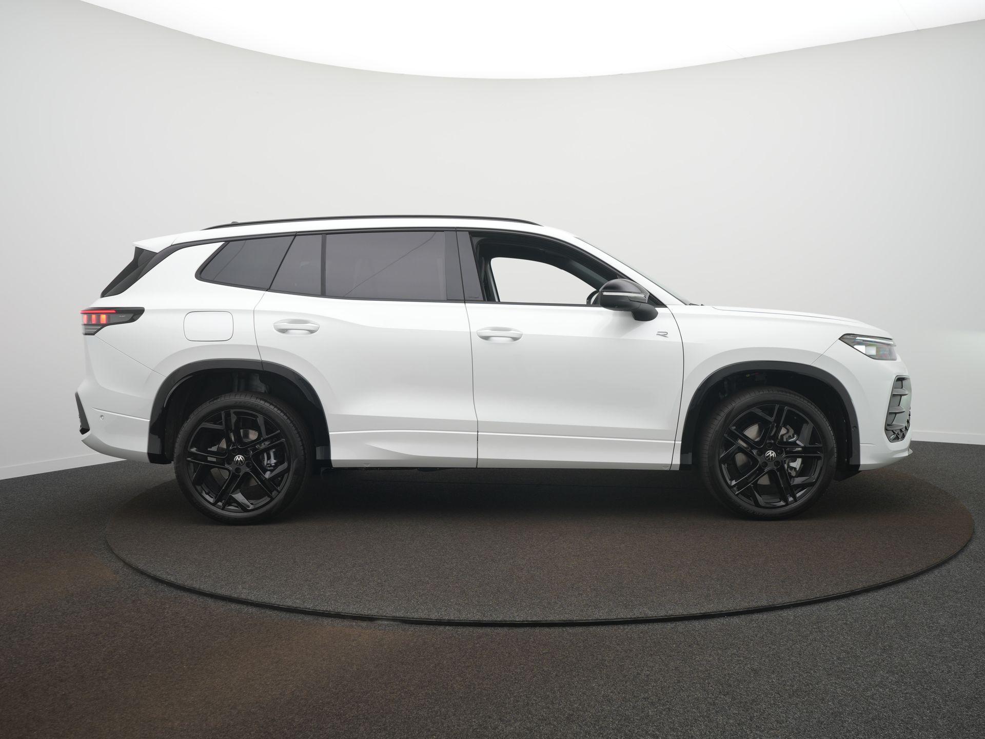 Volkswagen Tayron R-Line Edition 1.5 eHybrid 150 kW / 204 PK SUV 6 v - Afbeelding 4