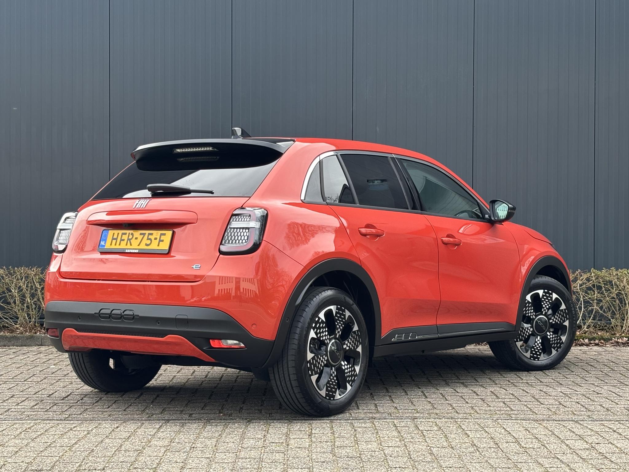 Fiat 600e La Prima 54 kWh - Afbeelding 3