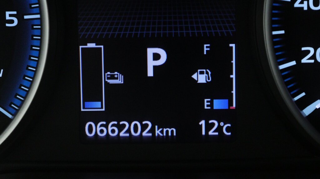 Mitsubishi Eclipse Cross 2.4 PHEV Executive | Trekhaak | All Seasons | Navigatie | - Afbeelding 4