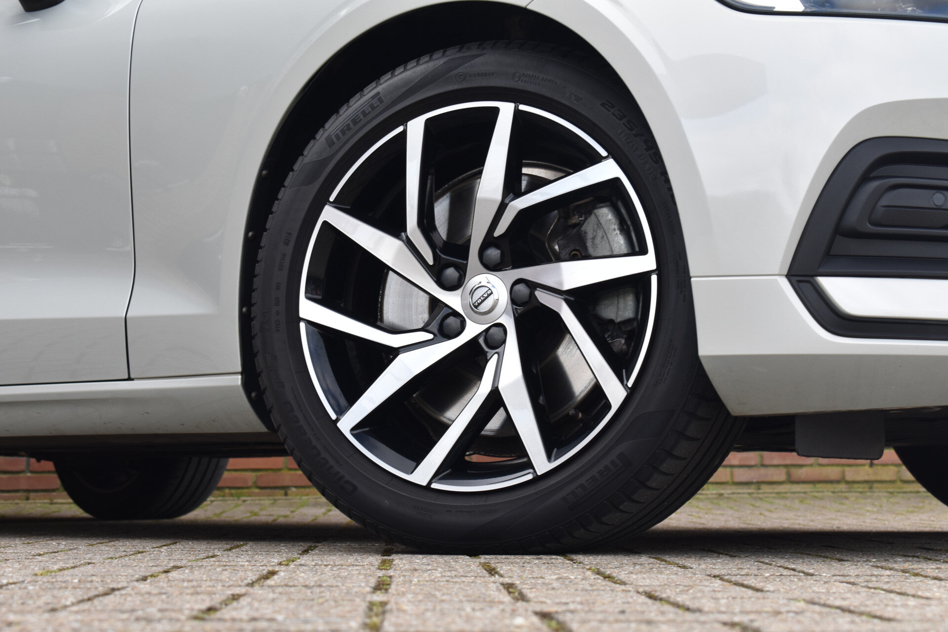 Volvo V60 T5 252PK Automaat Momentum - Afbeelding 3