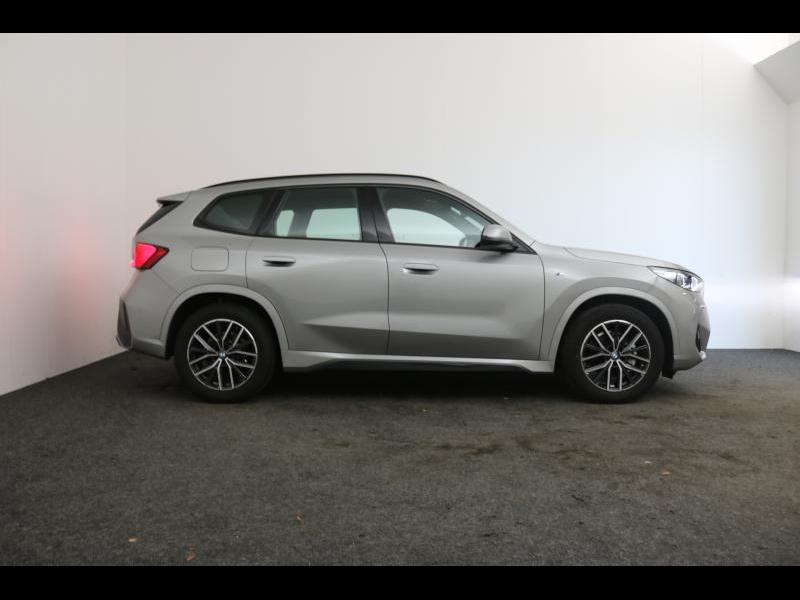 BMW X1 sDRIVE 18I M-PAKKET AUTOMAAT FACELIFT *DAB*GPS*CARPLAY*CAMERA SENSOREN*SPORTZETELS*ALCANTARA* v - Afbeelding 3