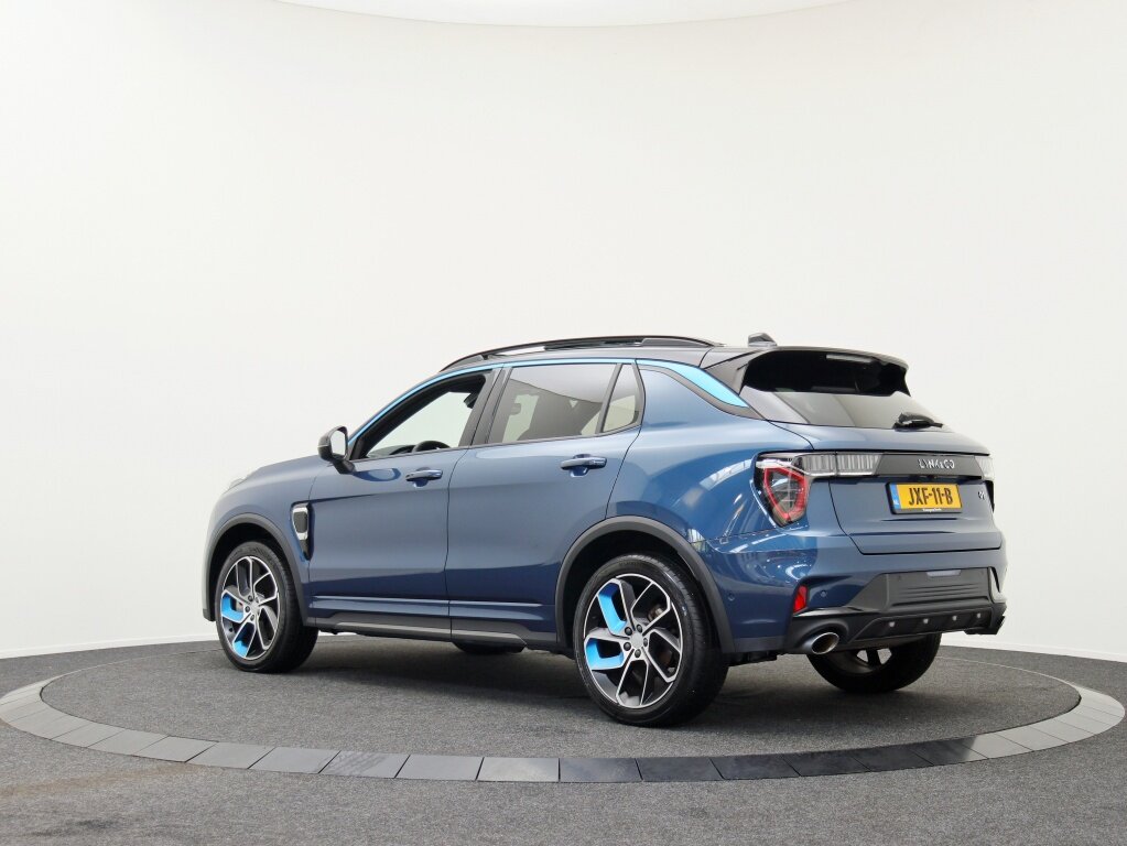 Lynk & Co 01