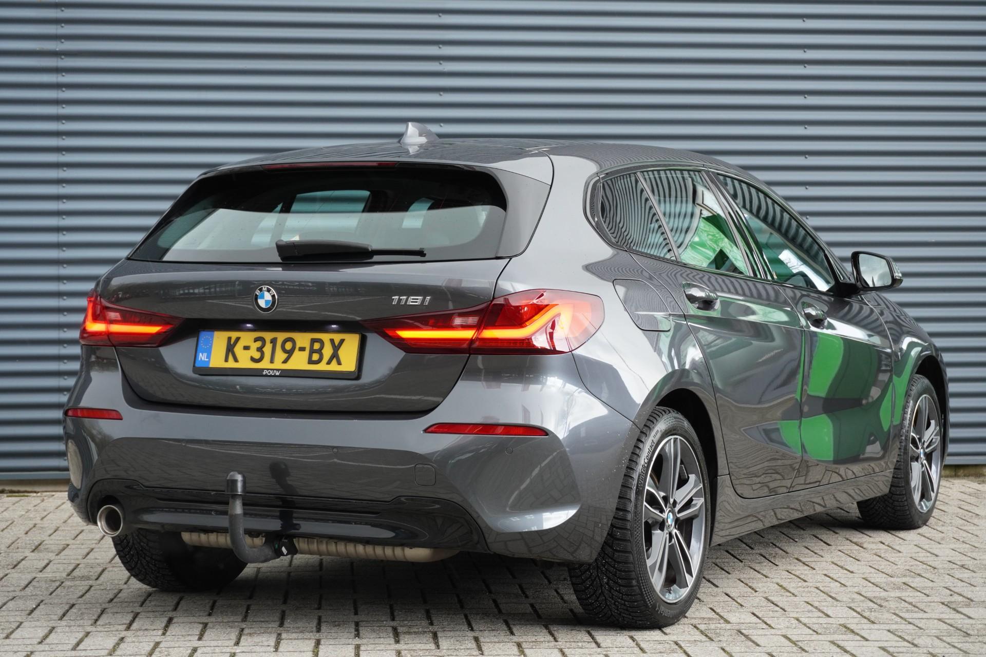 BMW 1-serie 118i 140pk Executive Edition - Afbeelding 2