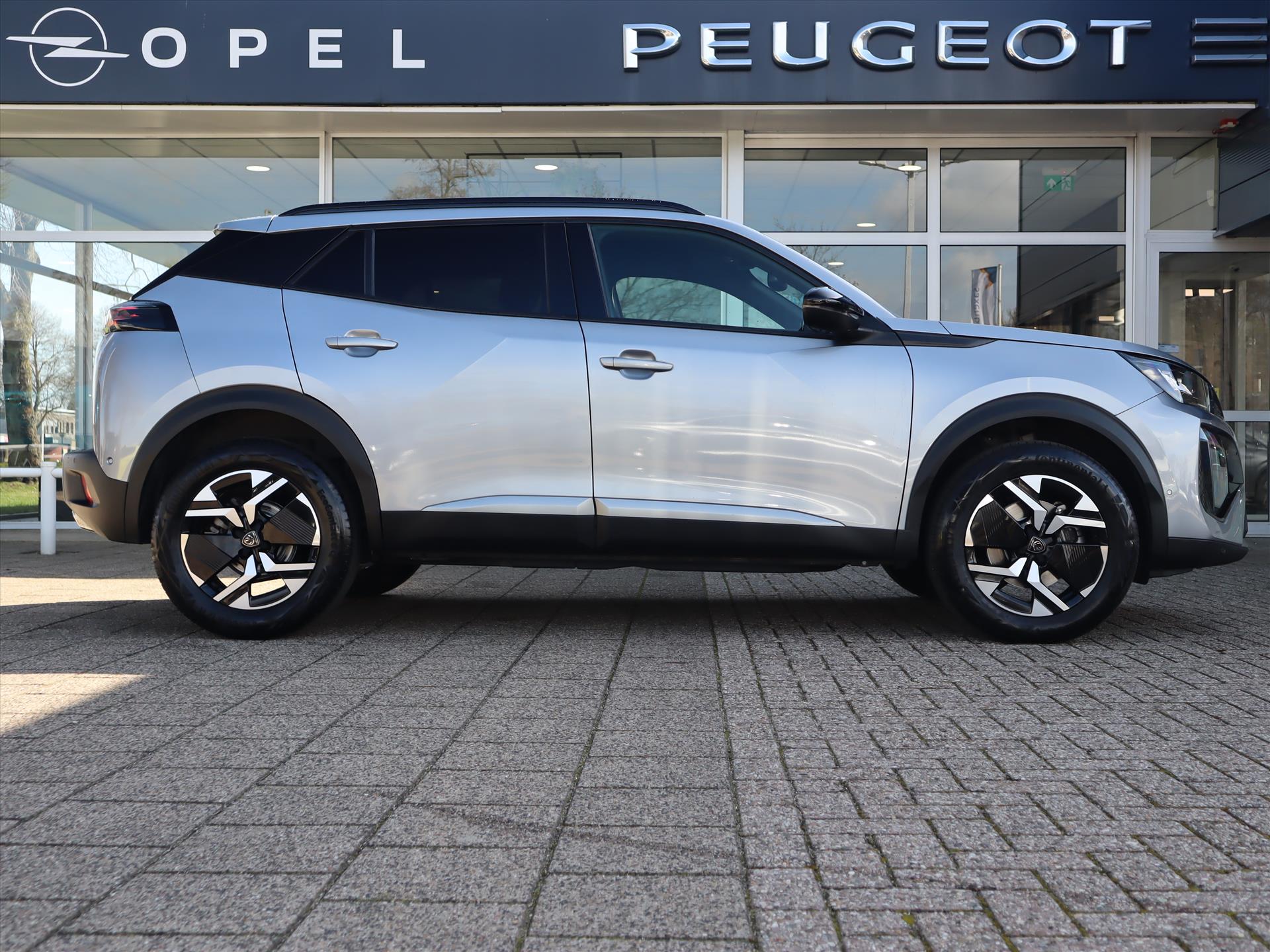 Peugeot 2008 SUV Allure Mild Hybride 145PK e-DCS6 Automaat, Rijklaarprijs, Navigatie 360° Camera Adaptieve Cruise Control DAB+ LED - Afbeelding 3