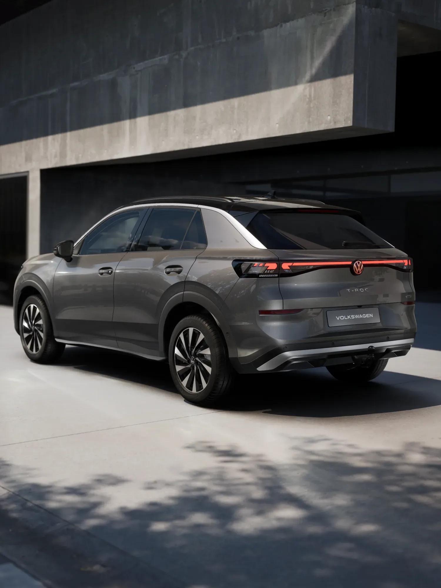 Volkswagen T-Roc 1.5 eTsi 115pk Life First Edition - Afbeelding 2