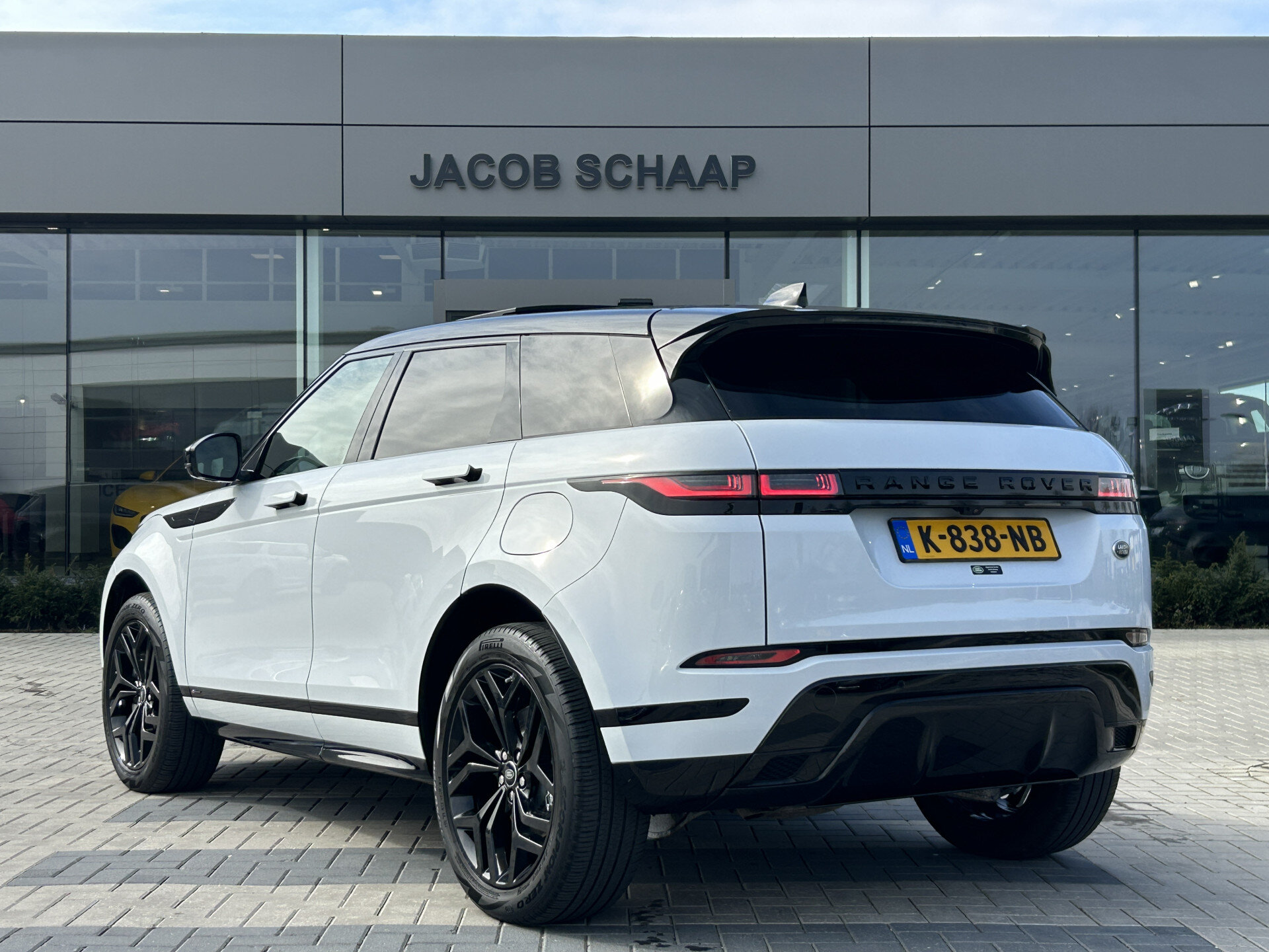 Land Rover Range Rover Evoque P300e 309pk AWD R-Dynamic SE - Afbeelding 4