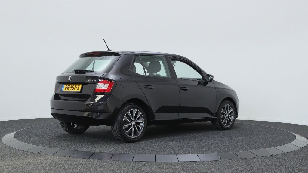 Škoda Fabia 1.2 TSI Drive | Navigatie | Airco | Parkeer Sensoren | - Afbeelding 2