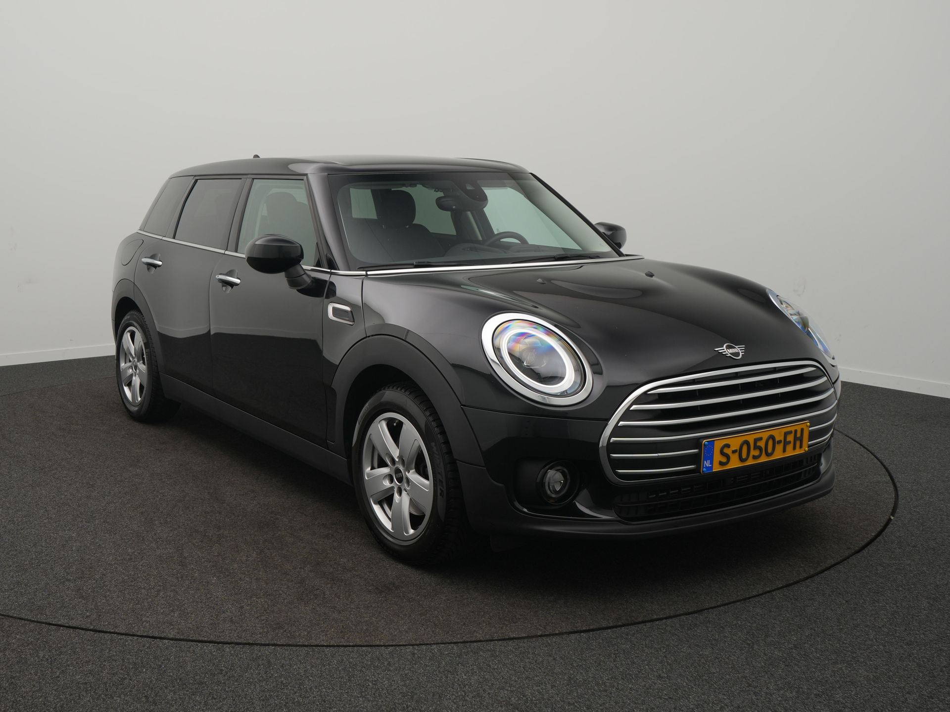 MINI Clubman 1.5 Cooper Classic - Occasion Lease vanaf €504 p/m - Afbeelding 3
