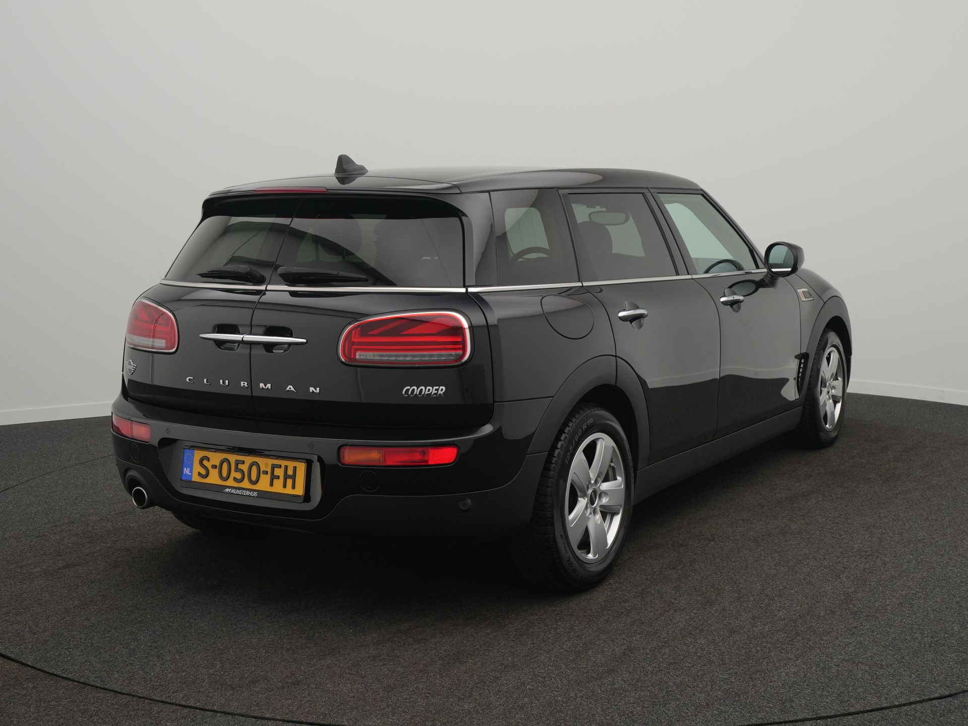 MINI Clubman 1.5 Cooper Classic - Occasion Lease vanaf €504 p/m - Afbeelding 5