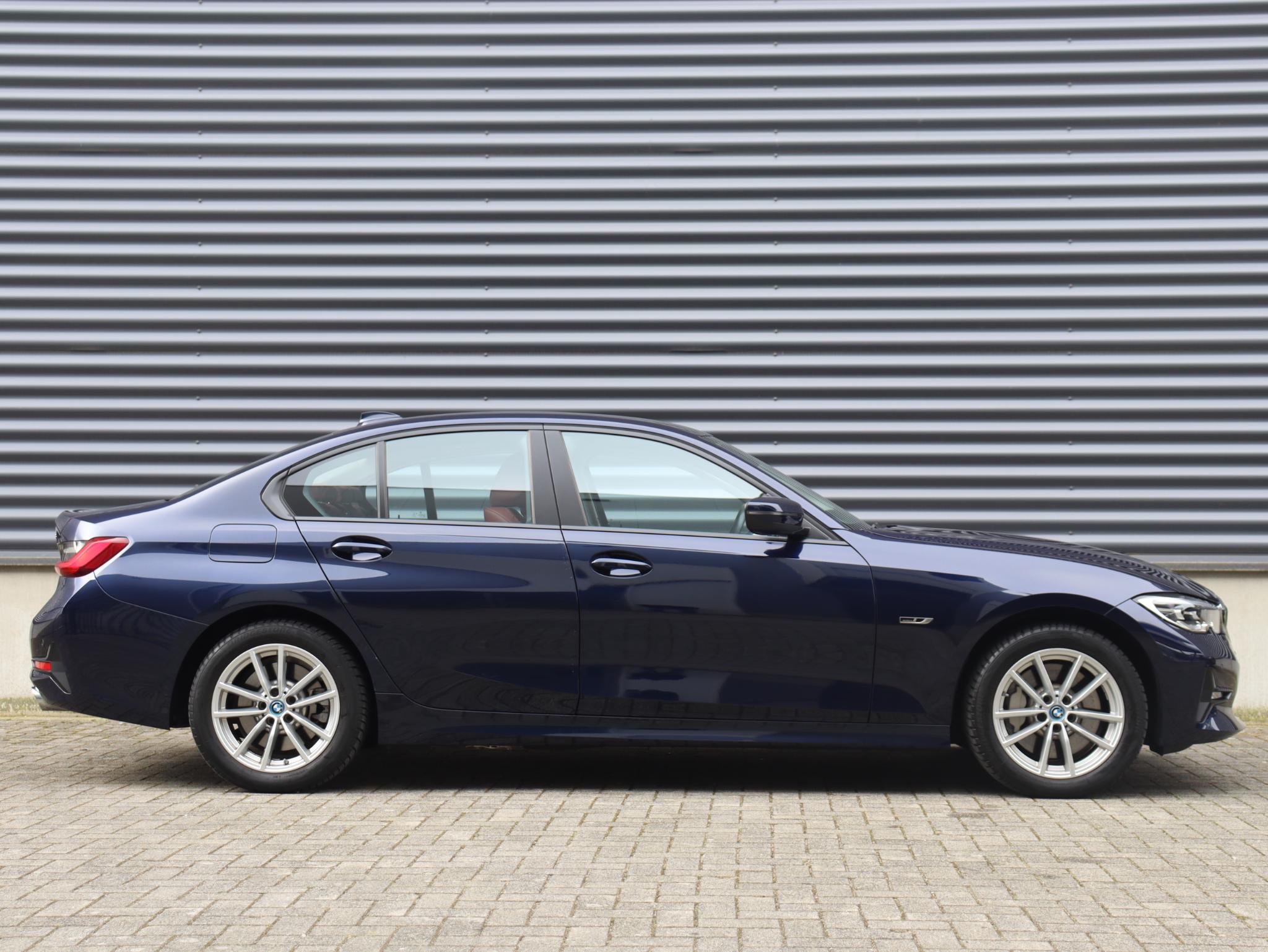 BMW 3 Serie 330e xDrive - Afbeelding 5