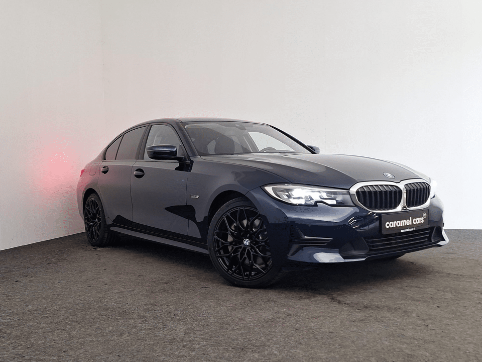 BMW 3 Serie 330 330E HYBRIDE BERLINE *CARPLAY*M-ALU 19 - Afbeelding 1