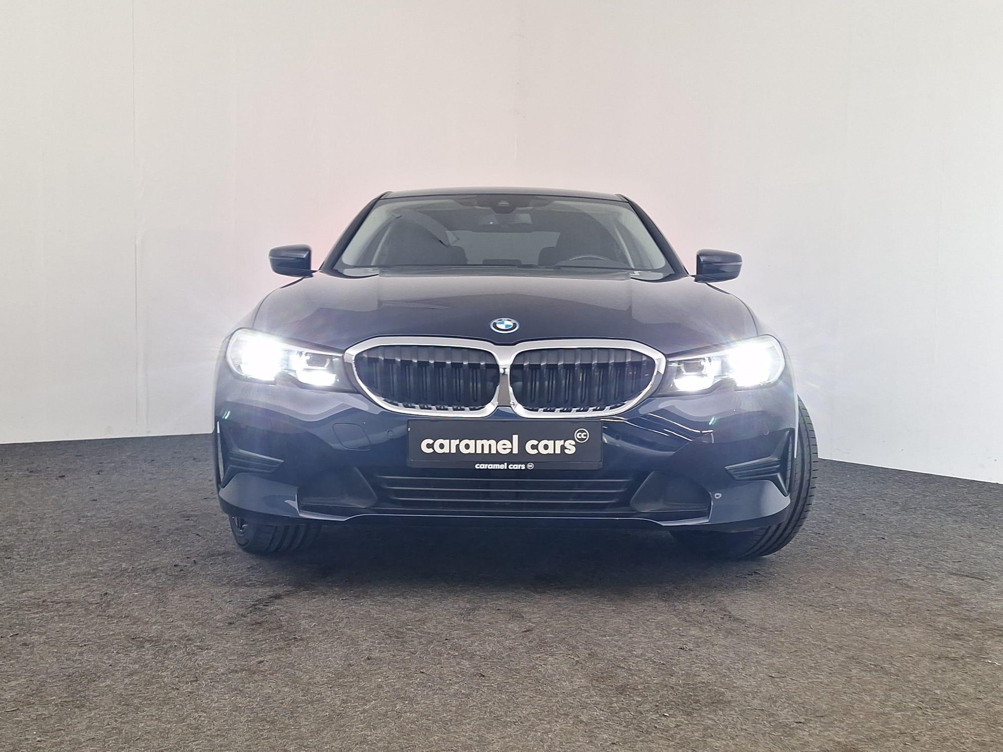 BMW 3 Serie 330 330E HYBRIDE BERLINE *CARPLAY*M-ALU 19 - Afbeelding 2