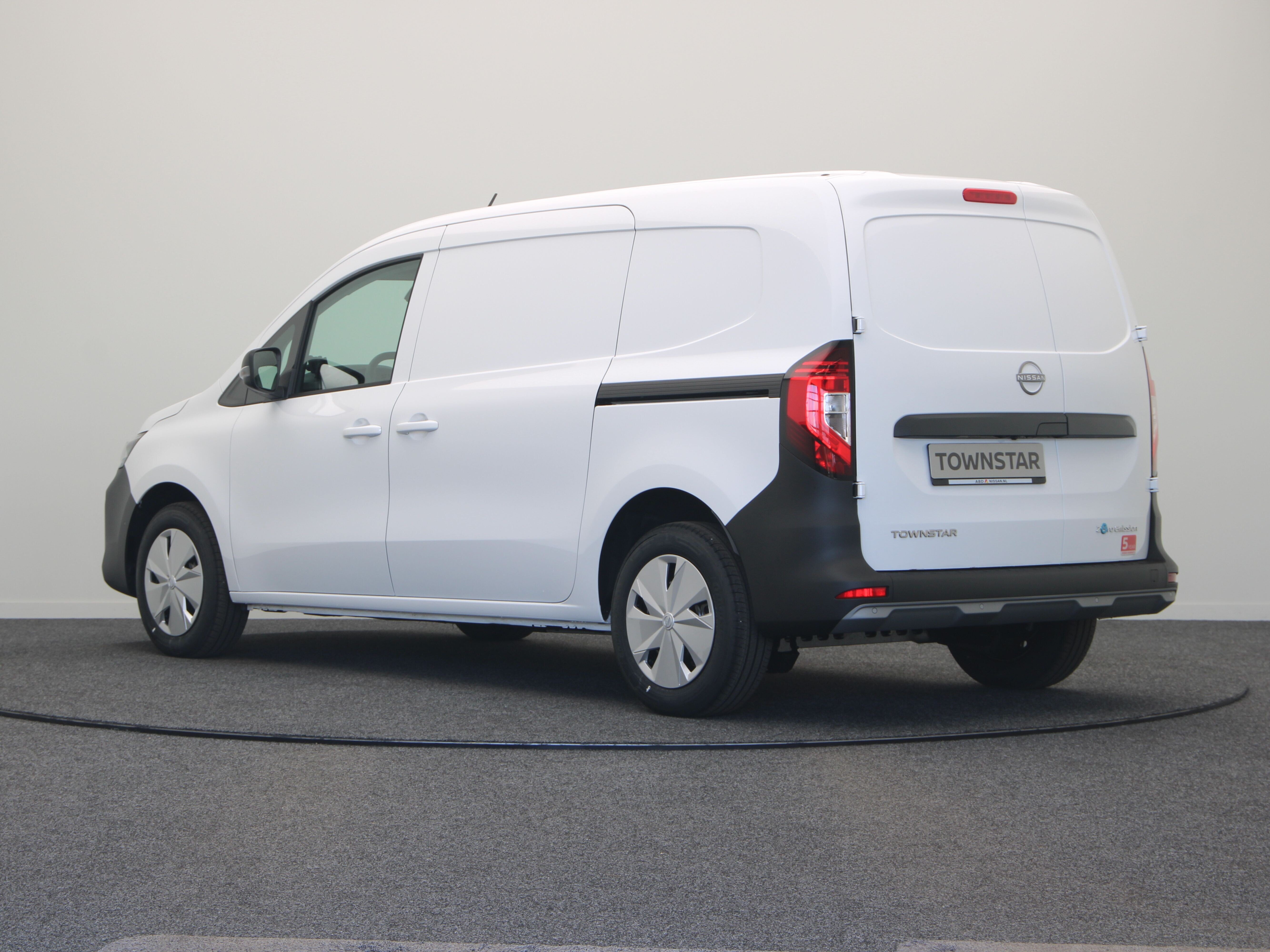 Nissan Townstar Gesloten Bestel L2H1 EV 121 1AT N-Connecta + Tweede schuifdeur | Financiering 0% | 7500,- korting | - Afbeelding 3