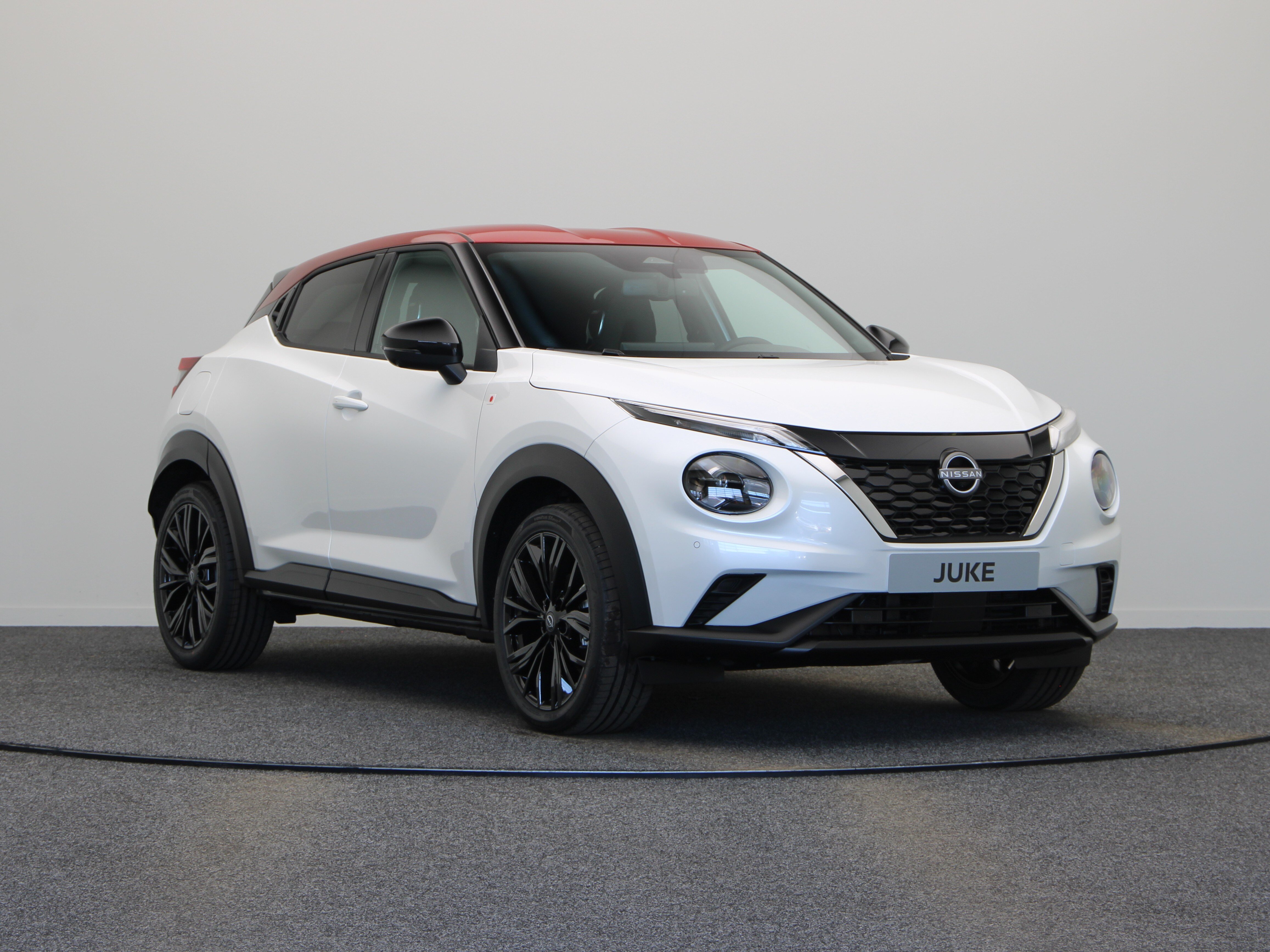 Nissan Juke Red-line Edition Hybrid 143