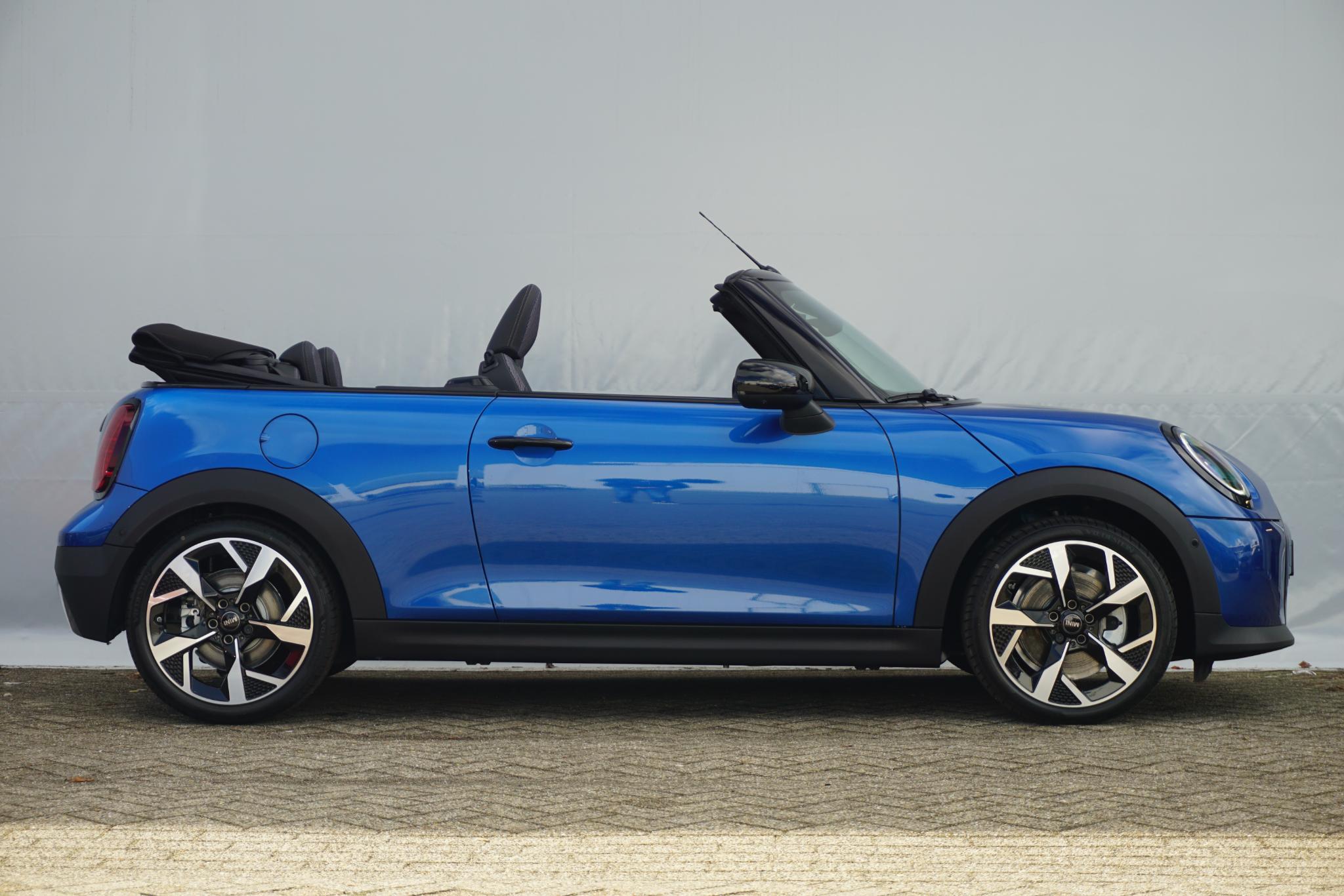MINI Cabrio Cooper - Afbeelding 4