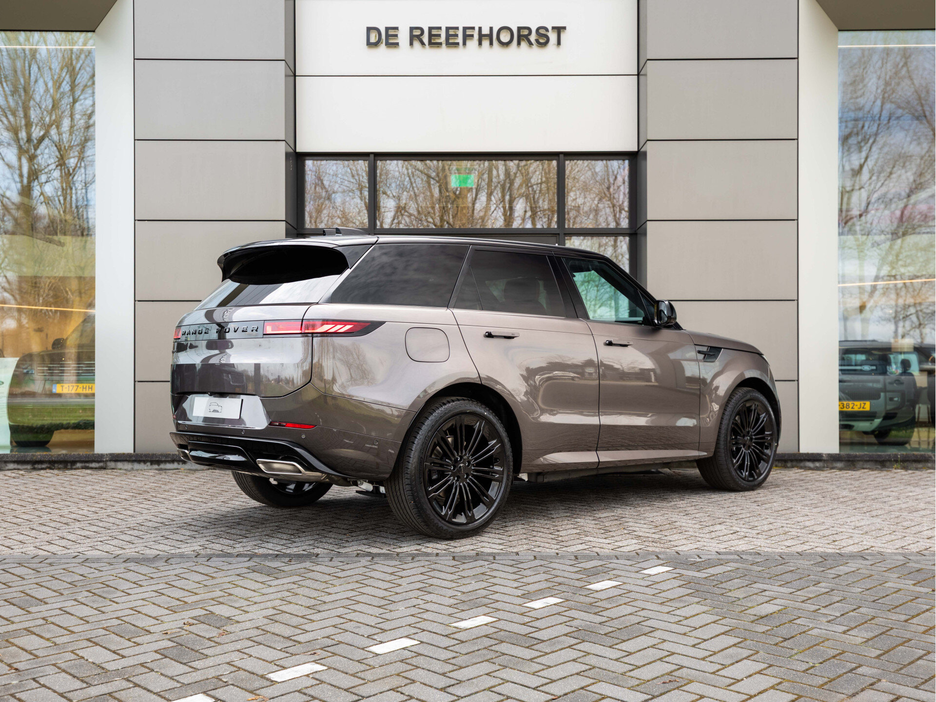 Land Rover Range Rover Sport 3.0 P460e Momentum Edition PHEV - Afbeelding 2