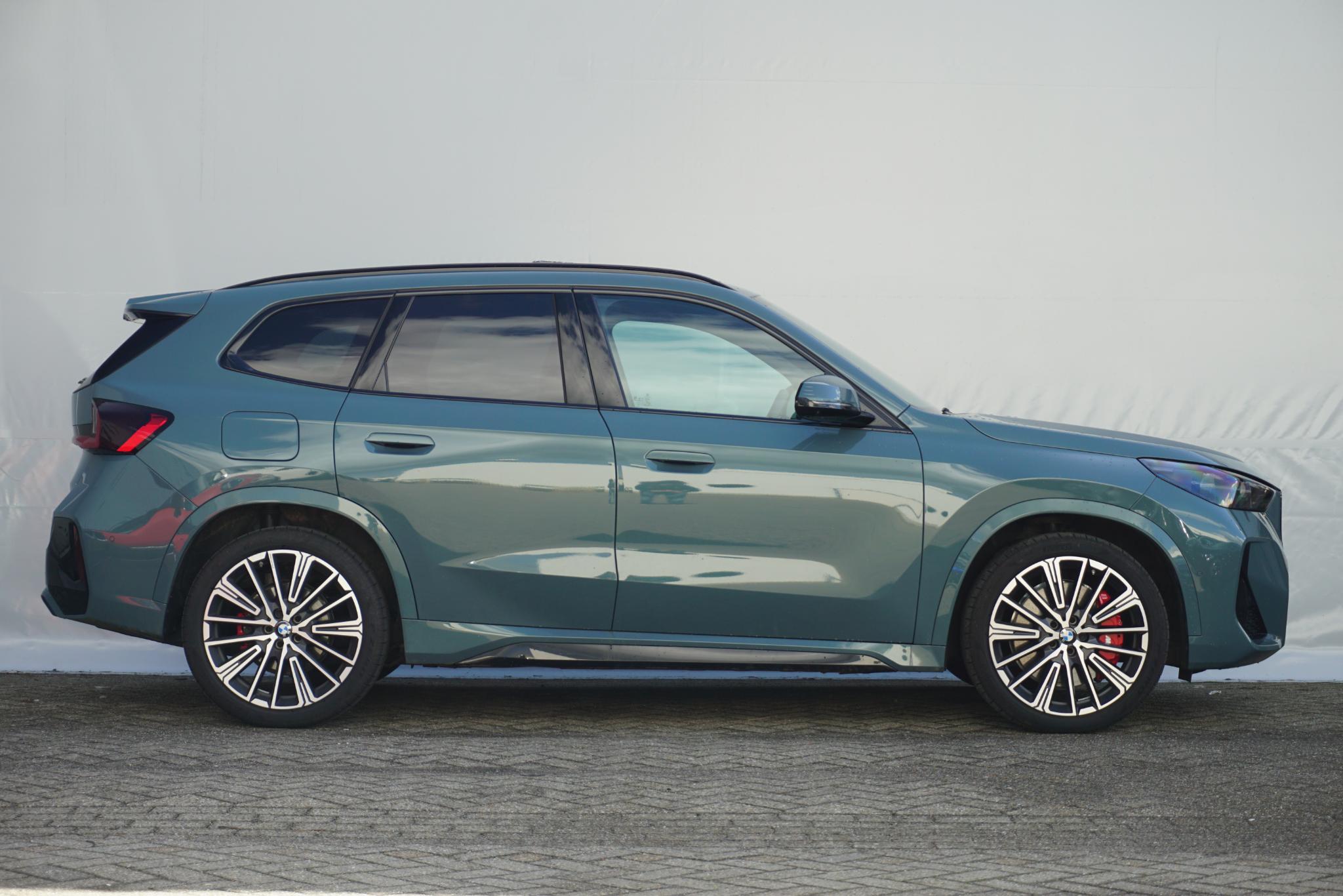 BMW iX1 eDrive20 - Afbeelding 4