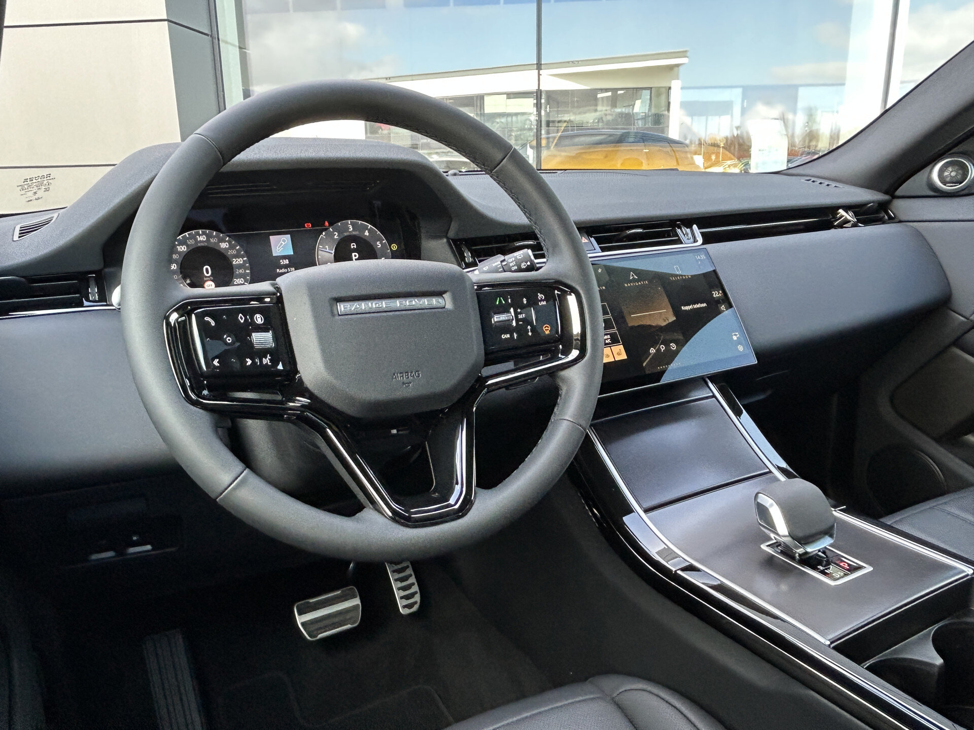 Land Rover Range Rover Evoque P270e 269pk AWD SE Dynamic Edition - Afbeelding 2