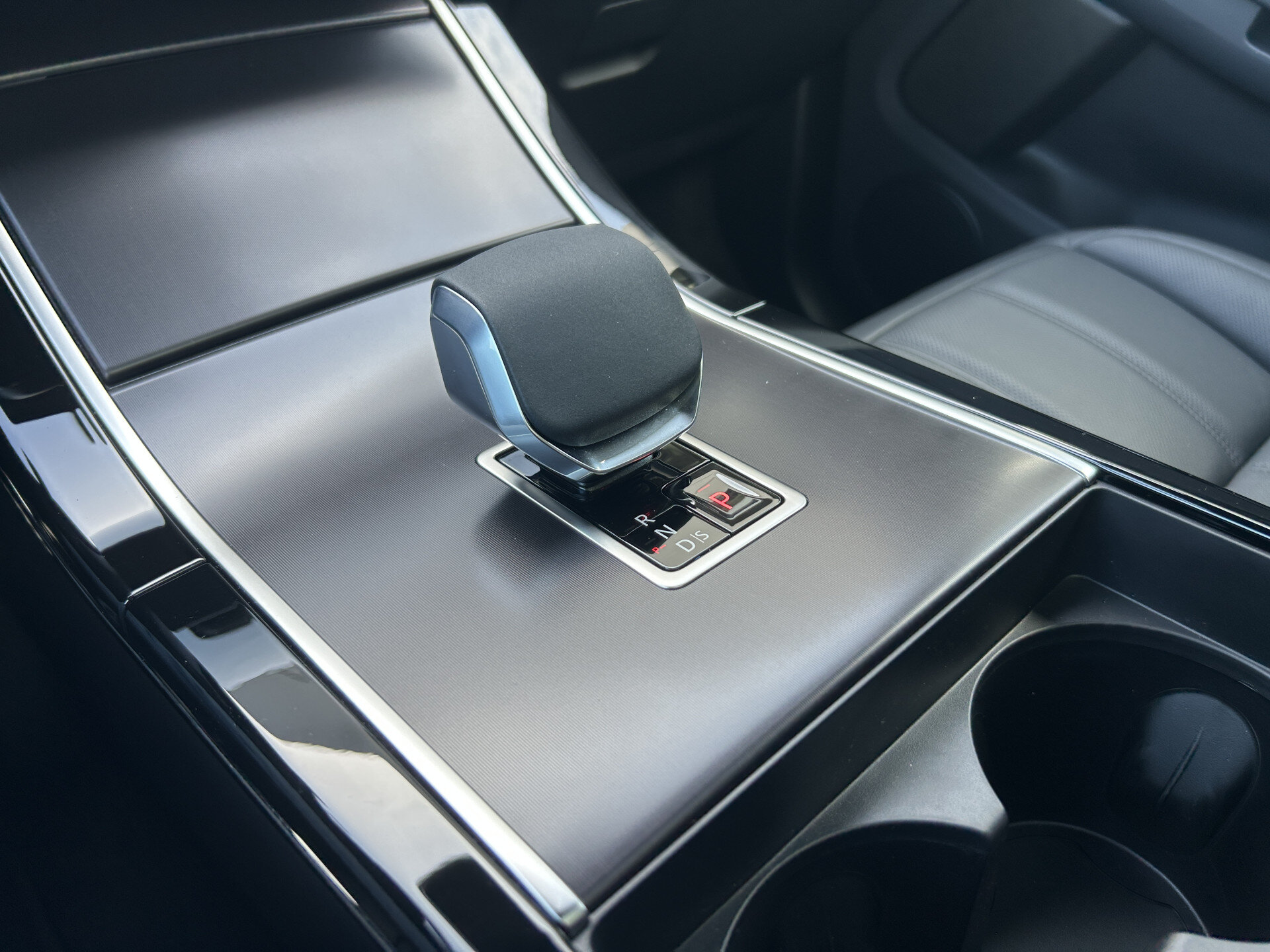 Land Rover Range Rover Evoque P270e 269pk AWD SE Dynamic Edition - Afbeelding 3