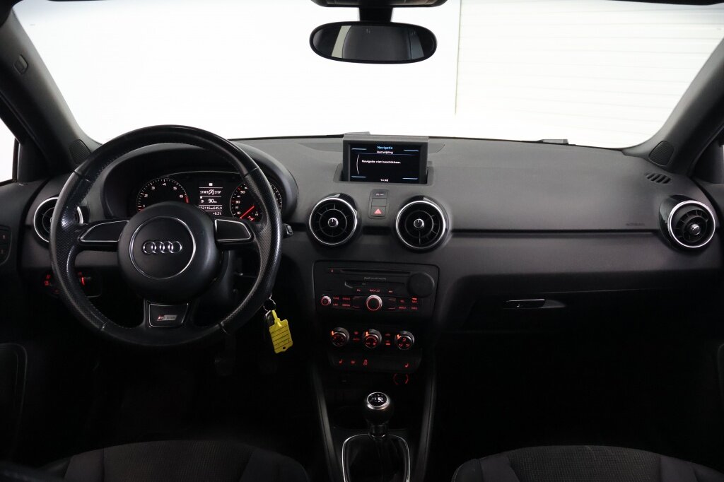 Audi A1 1.4 TFSI Attraction S Line | Sportstoelen | Bi-Xenon | Bluetooth - Afbeelding 2