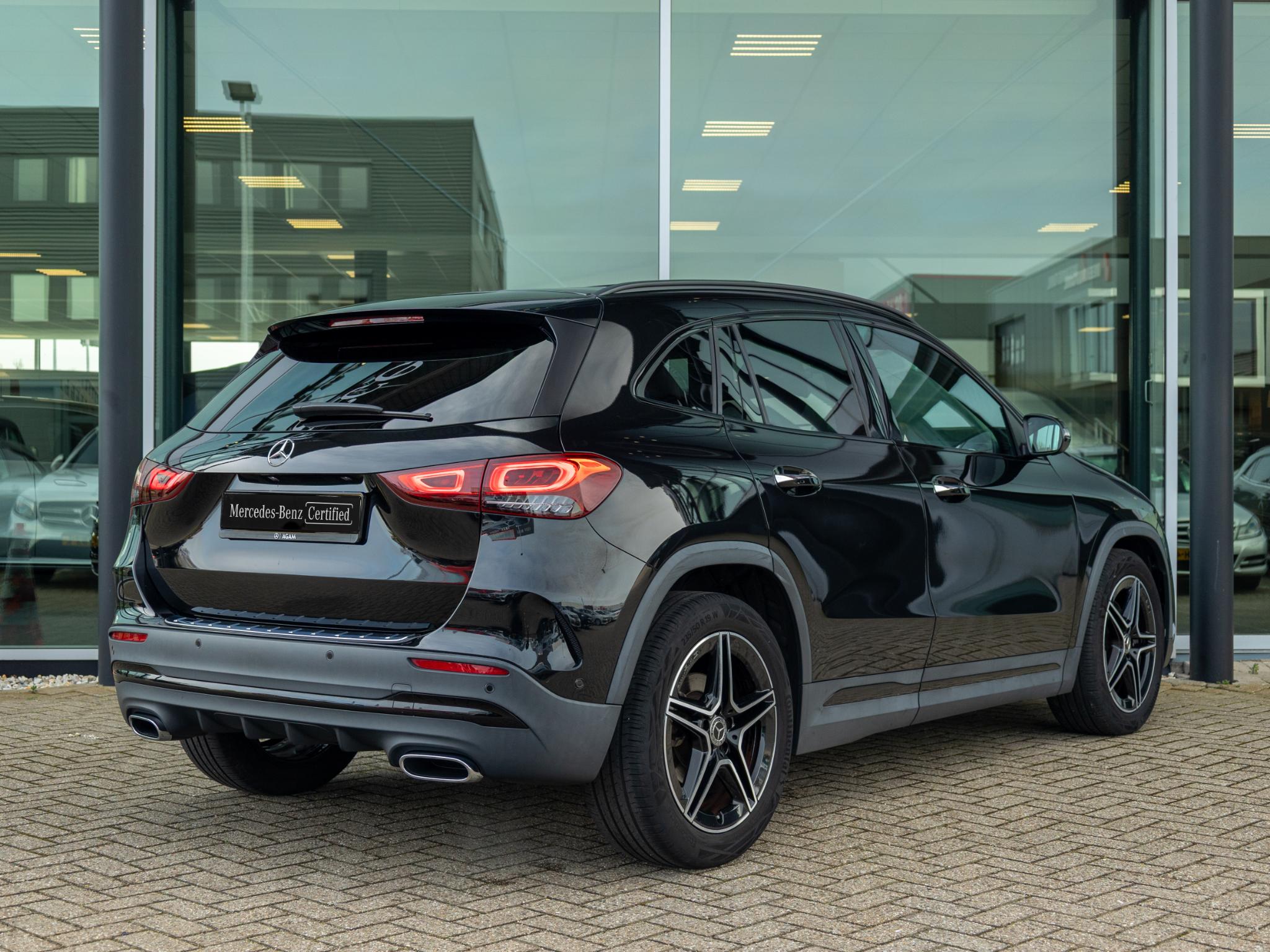 Mercedes-Benz GLA 200 Business Solution PLUS AMG - Afbeelding 2
