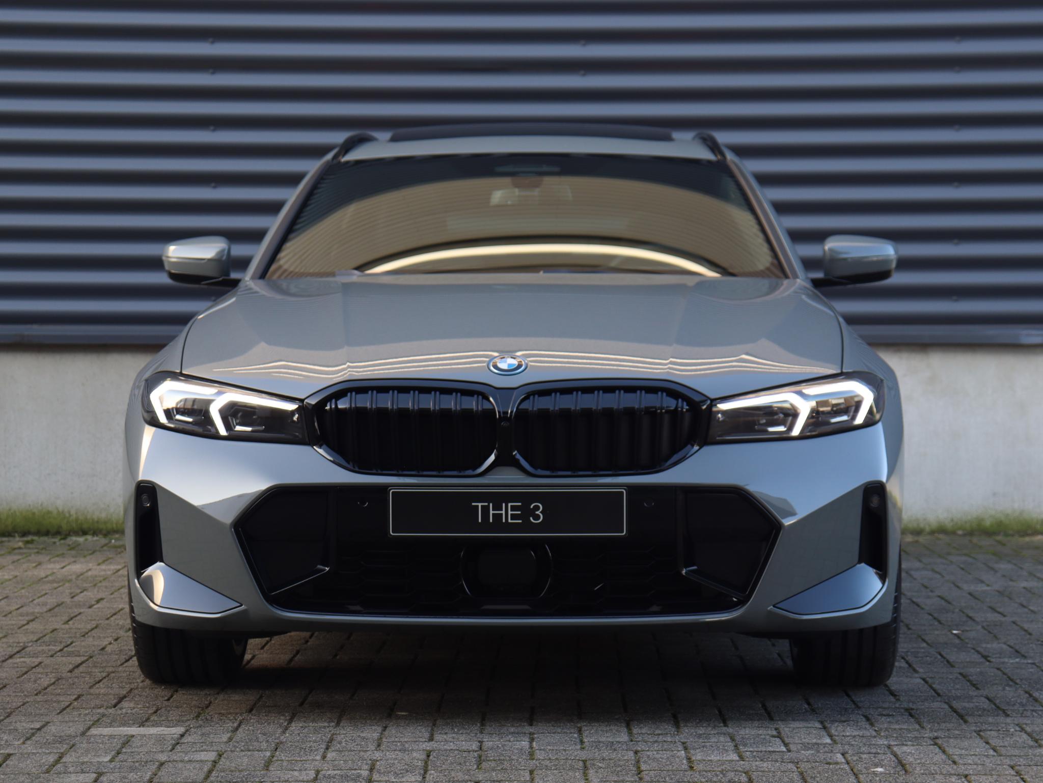 BMW 3 Serie Touring 330e - Afbeelding 3