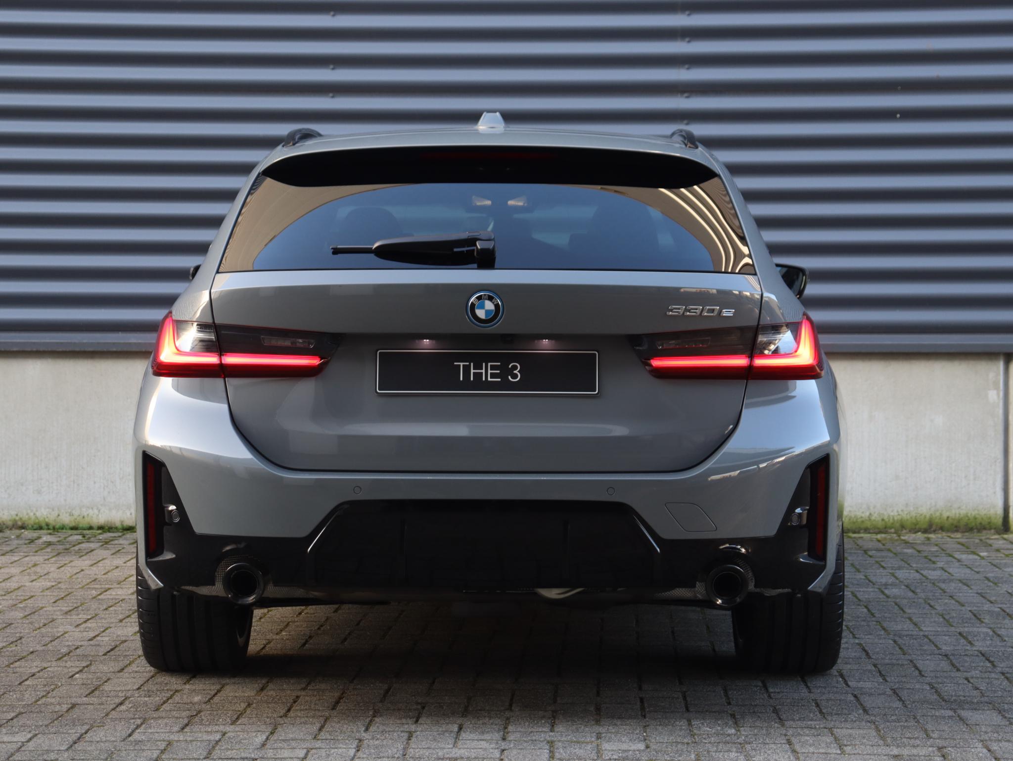 BMW 3 Serie Touring 330e - Afbeelding 4