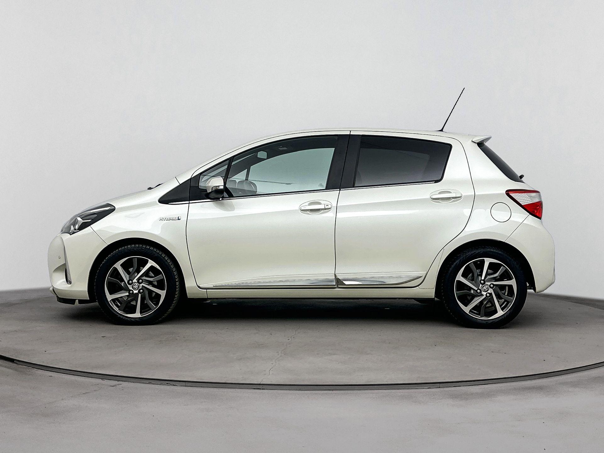 Toyota Yaris 1.5 HYBRID PREMIUM - Afbeelding 4