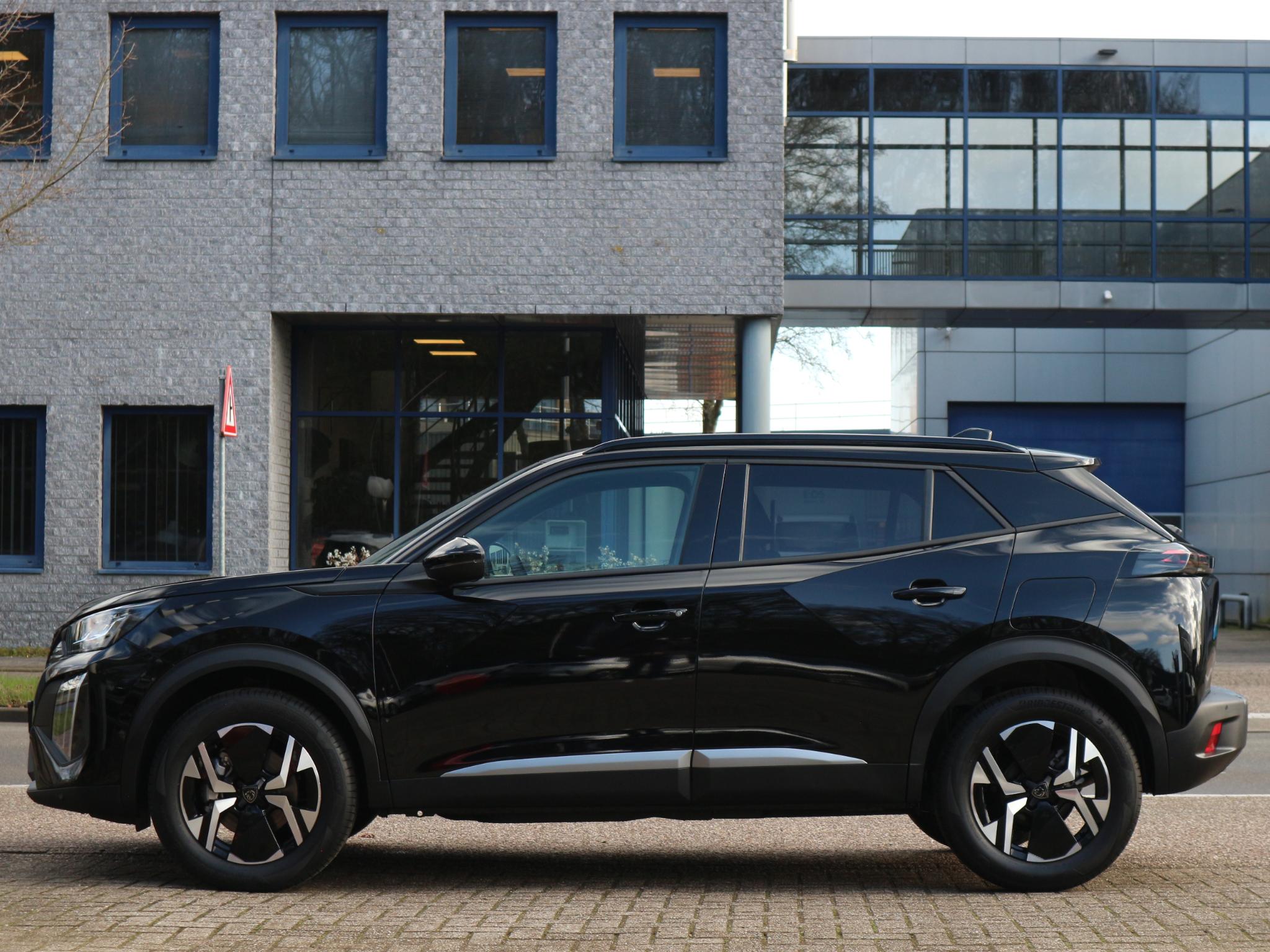 Peugeot 2008 1.2 Hybrid 145 Allure - Afbeelding 2